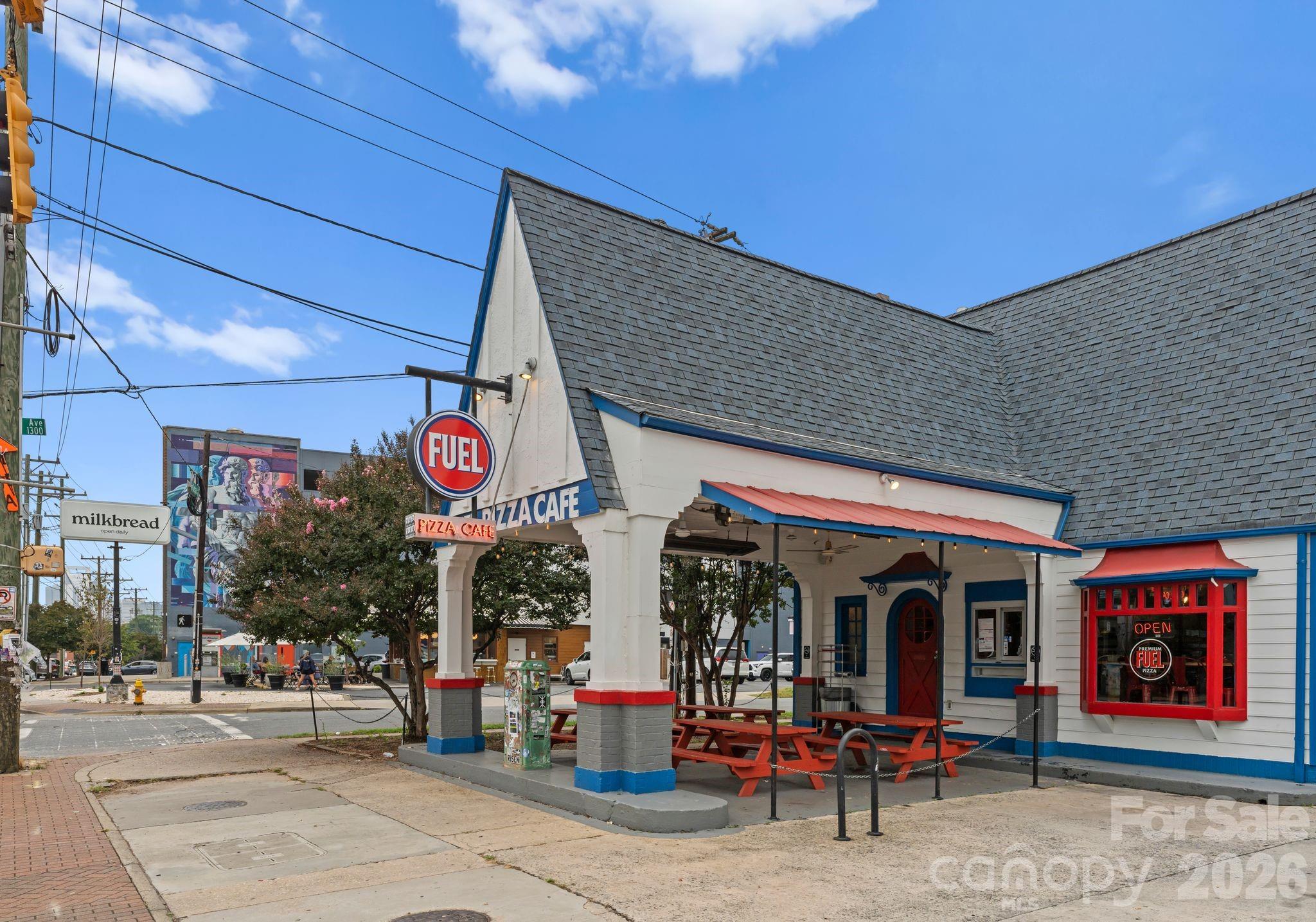 1221 Queen Lyon Court — Charlotte