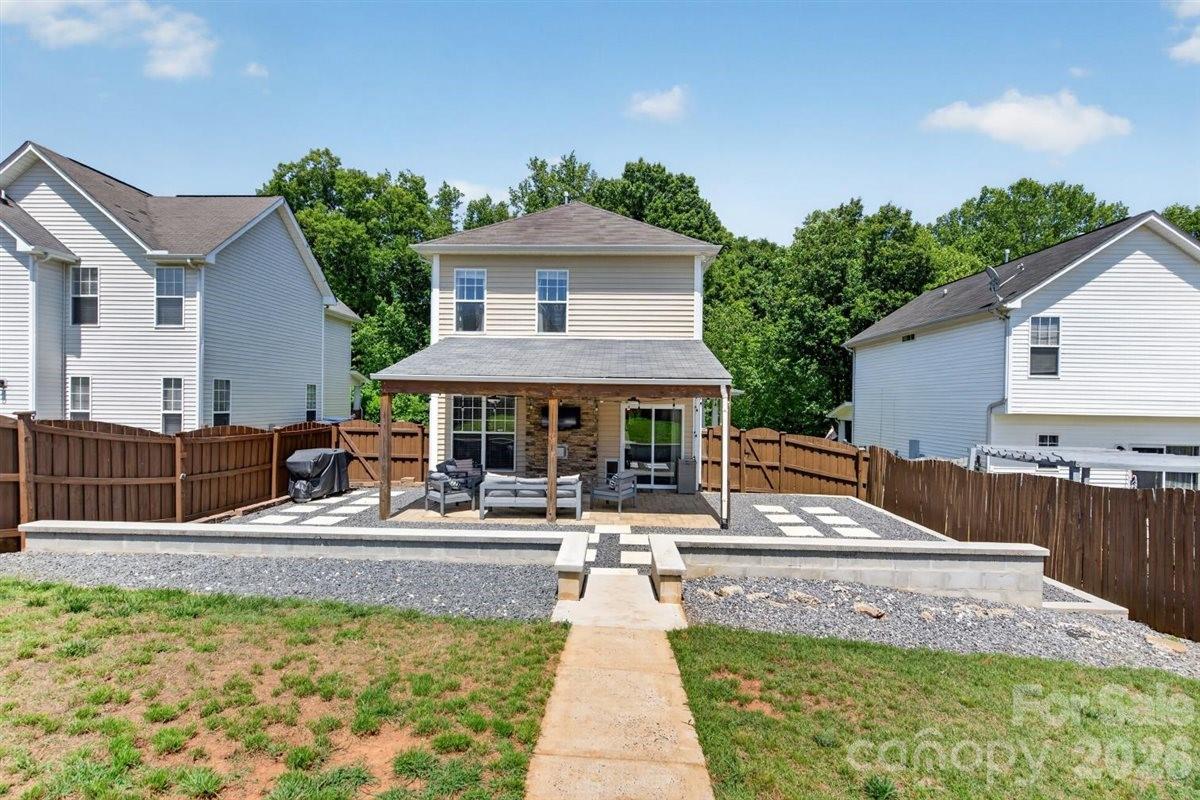 8007 Rolling Meadows Lane — Huntersville