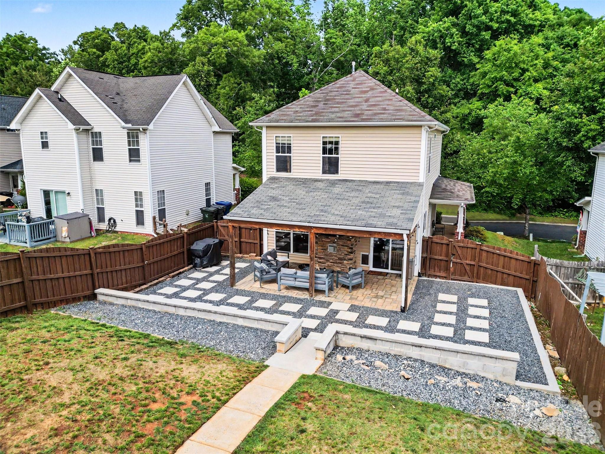 8007 Rolling Meadows Lane — Huntersville