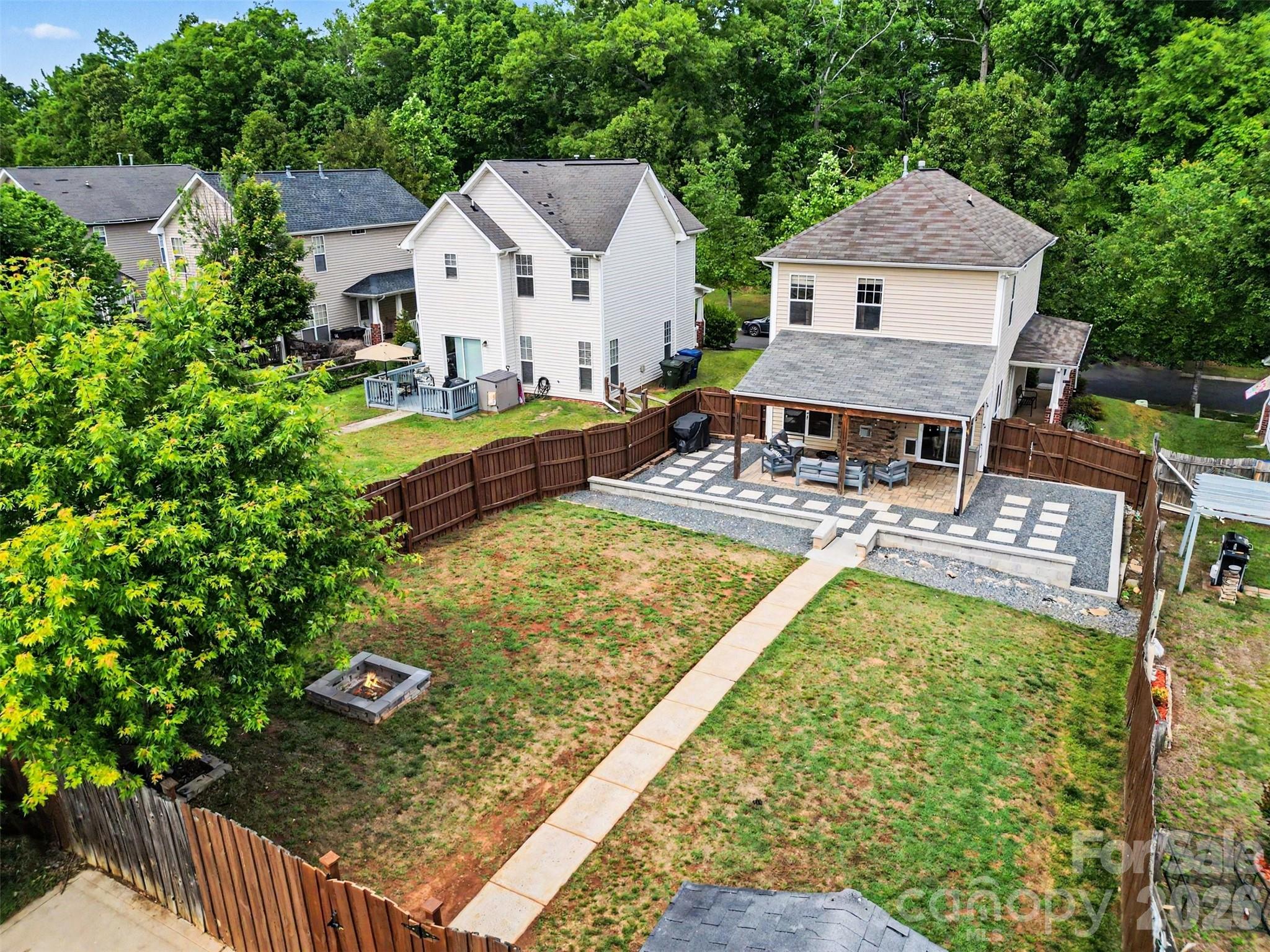 8007 Rolling Meadows Lane — Huntersville
