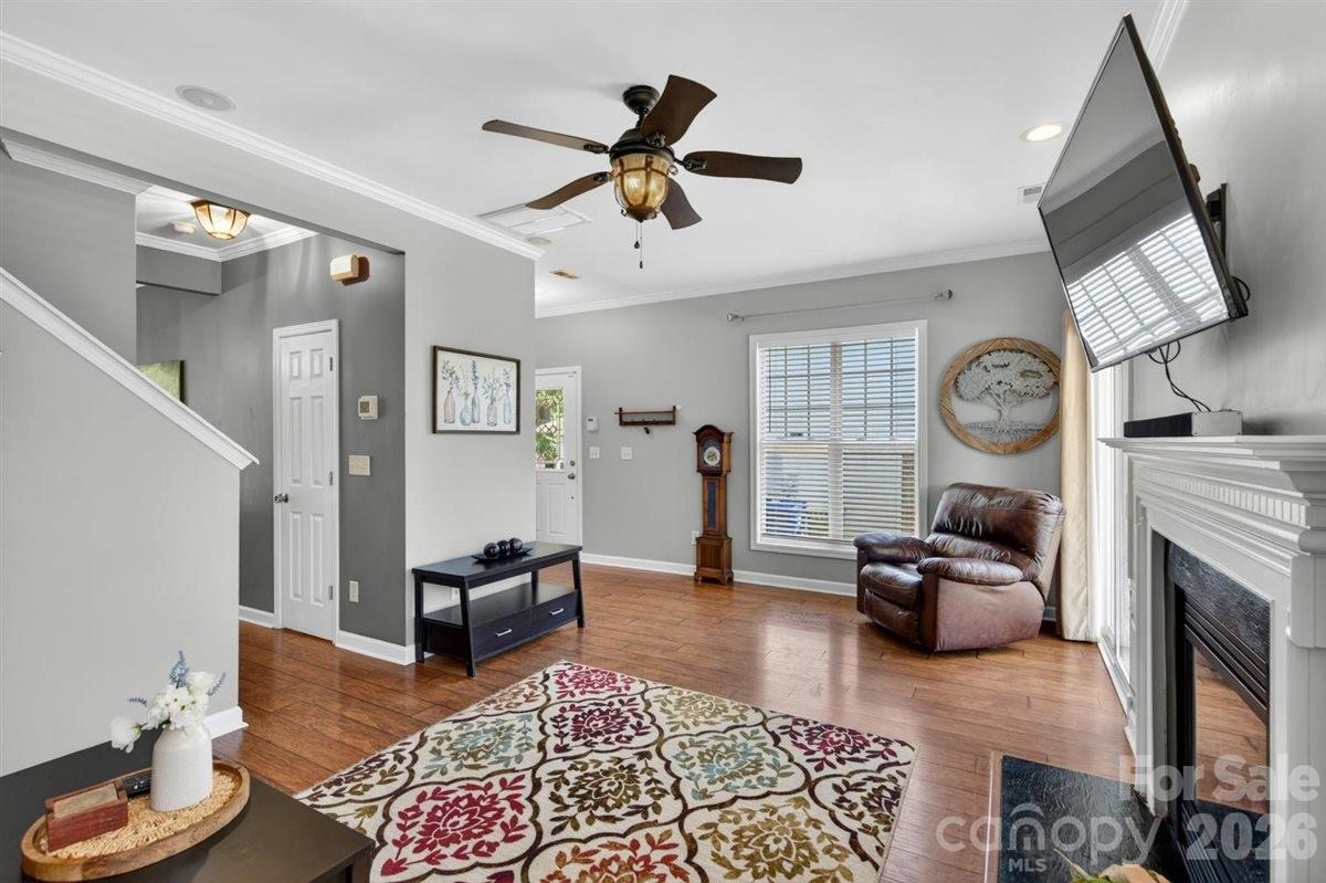 8007 Rolling Meadows Lane — Huntersville