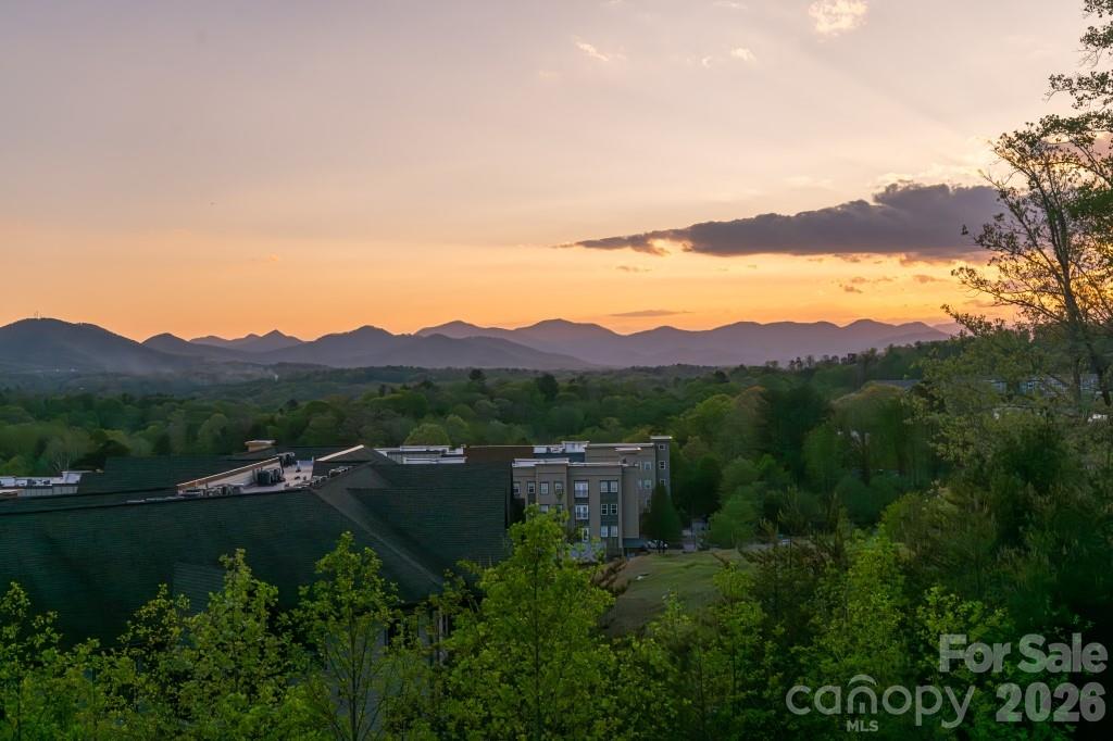 604 Storybook Villas Trail — Asheville