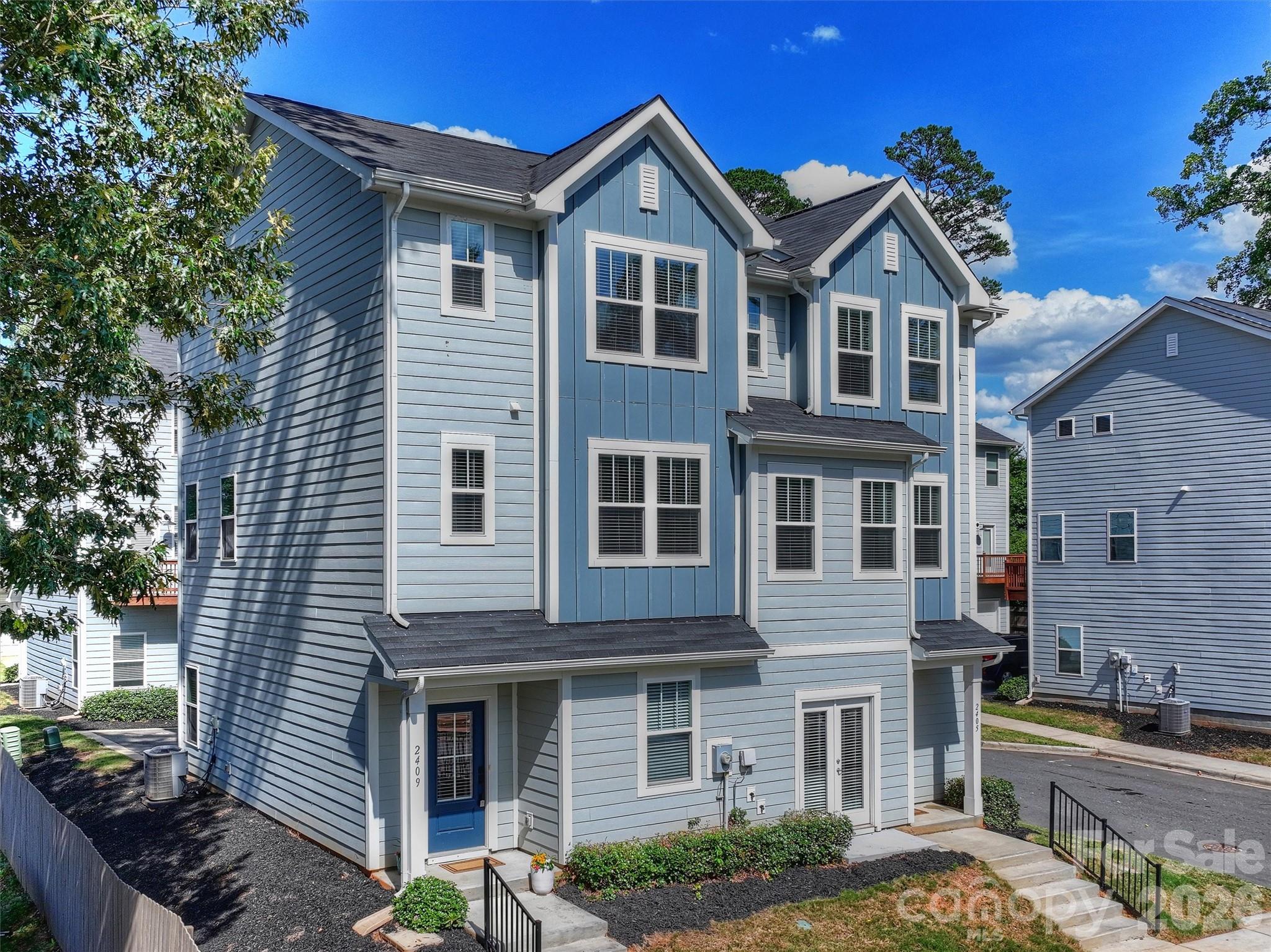 2409 Via del Conte Alley — Charlotte
