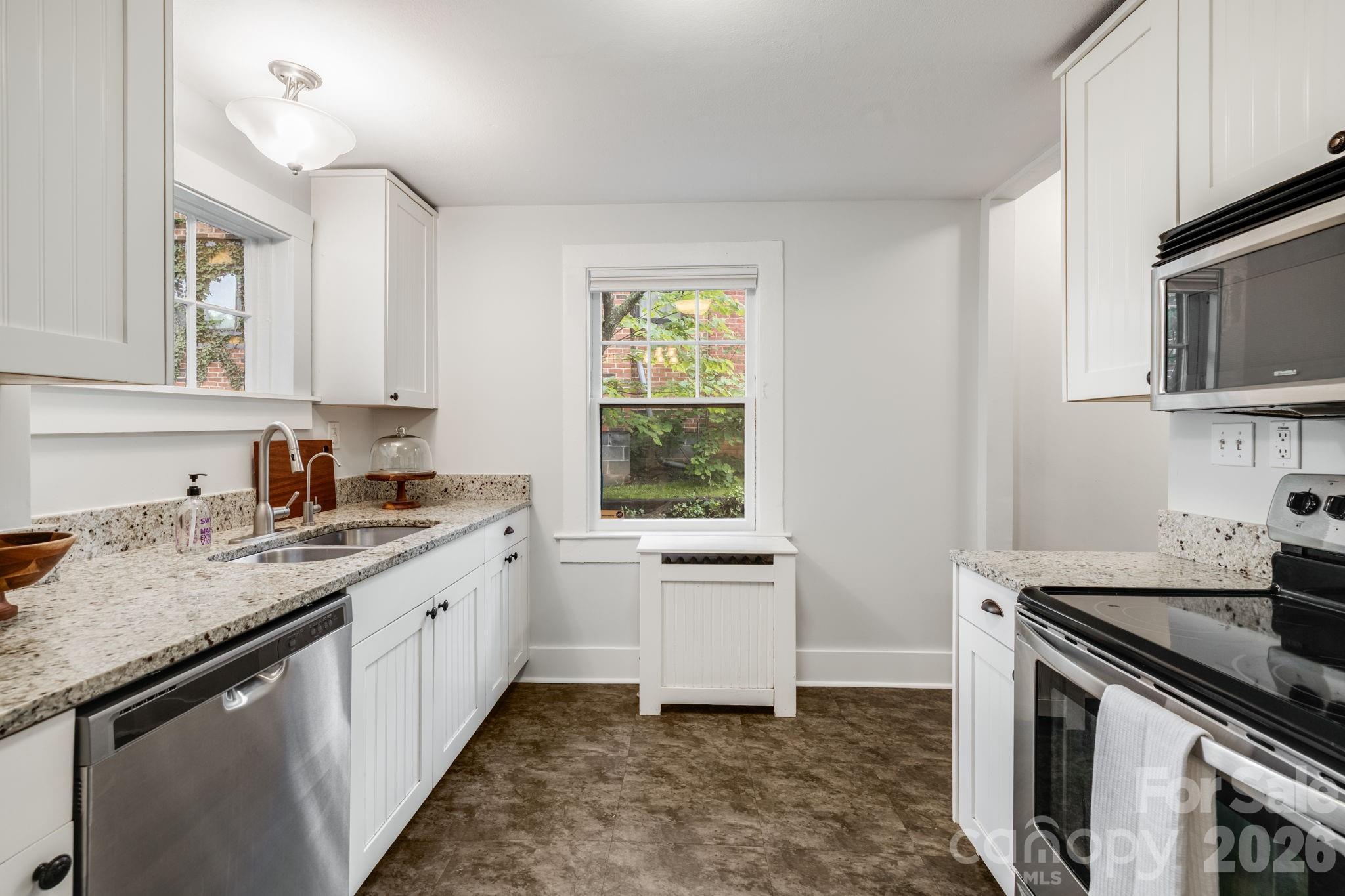 185 Flint Street — Asheville