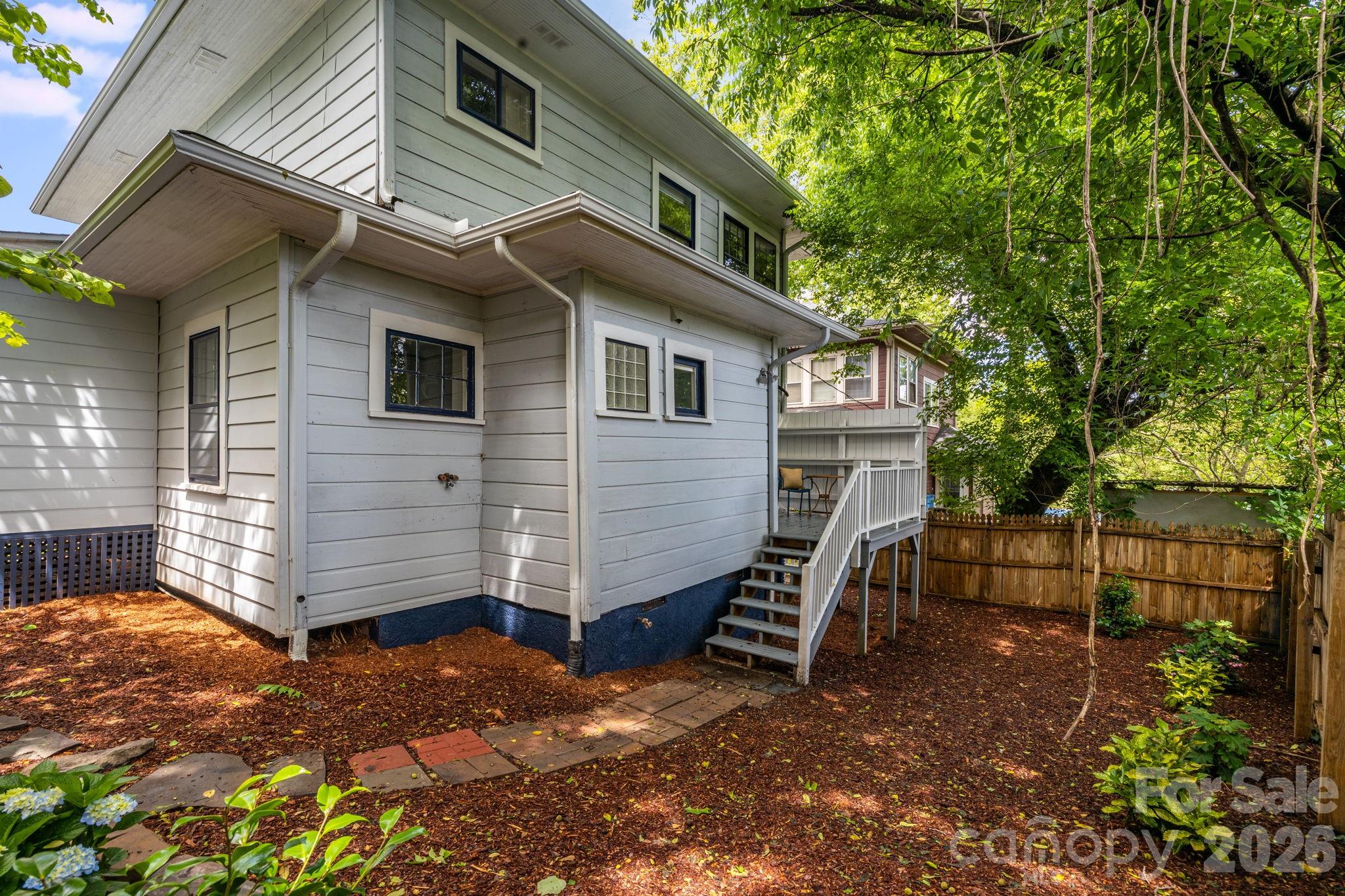 185 Flint Street — Asheville