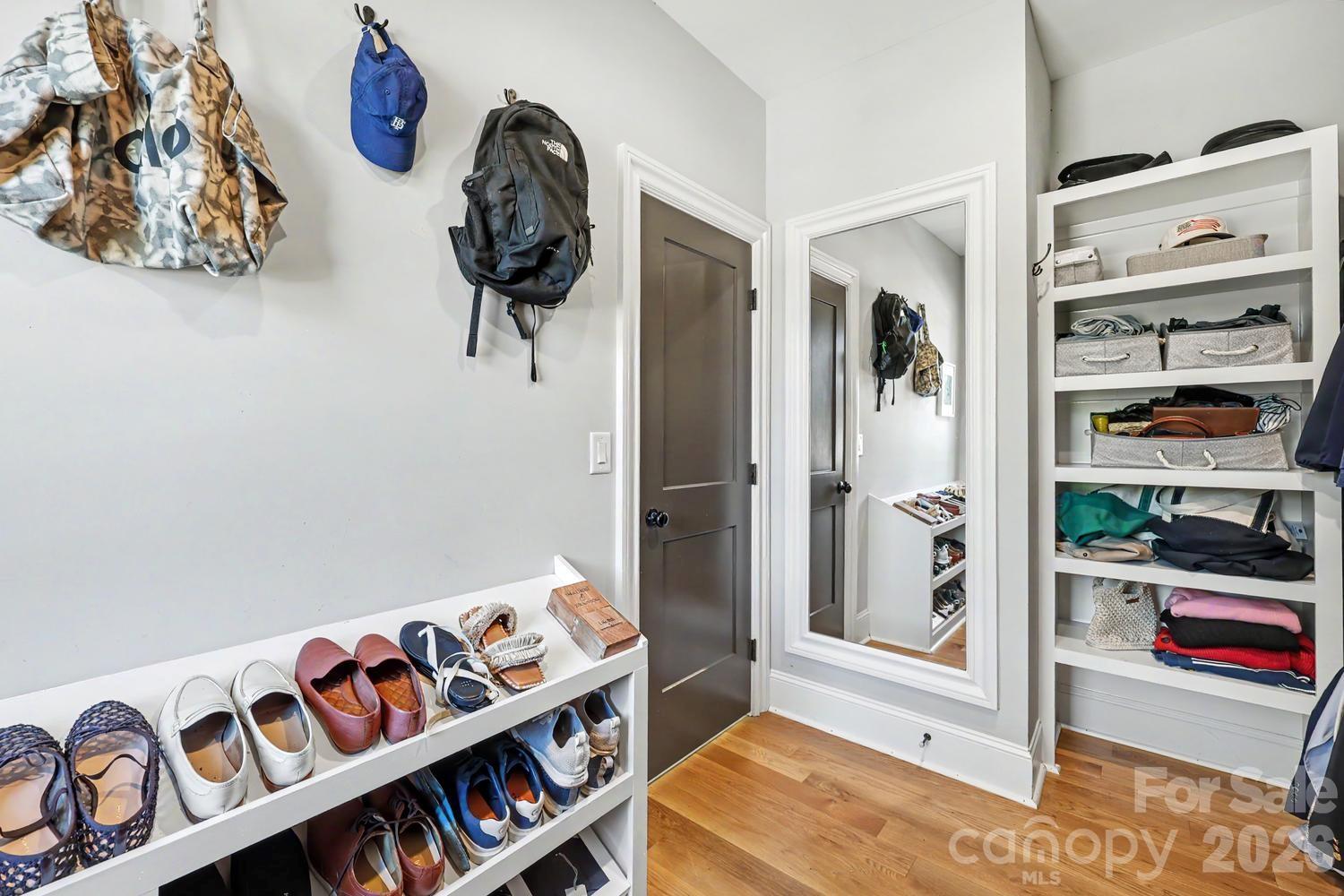 187 N Canterbury Road — Charlotte