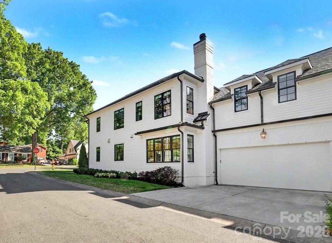 187 N Canterbury Road — Charlotte