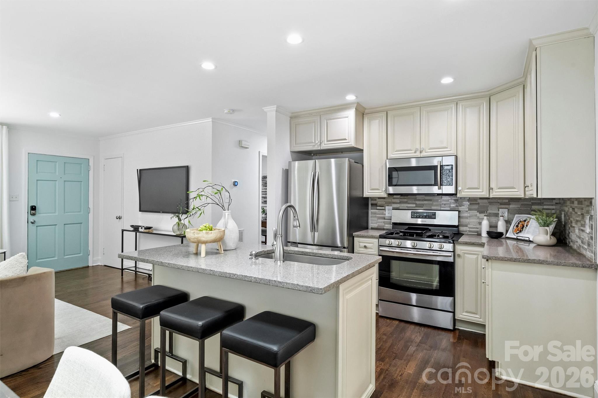 827 Spruce Street — Charlotte