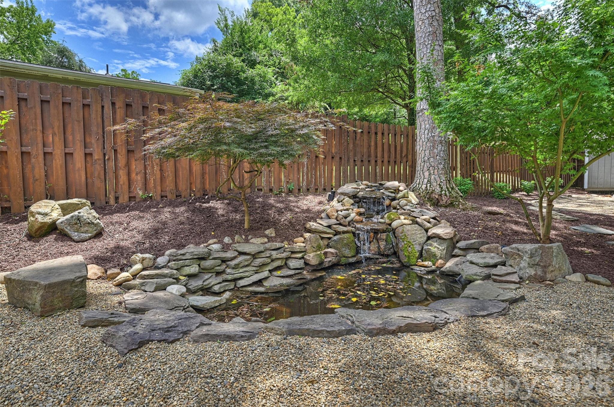 827 Spruce Street — Charlotte