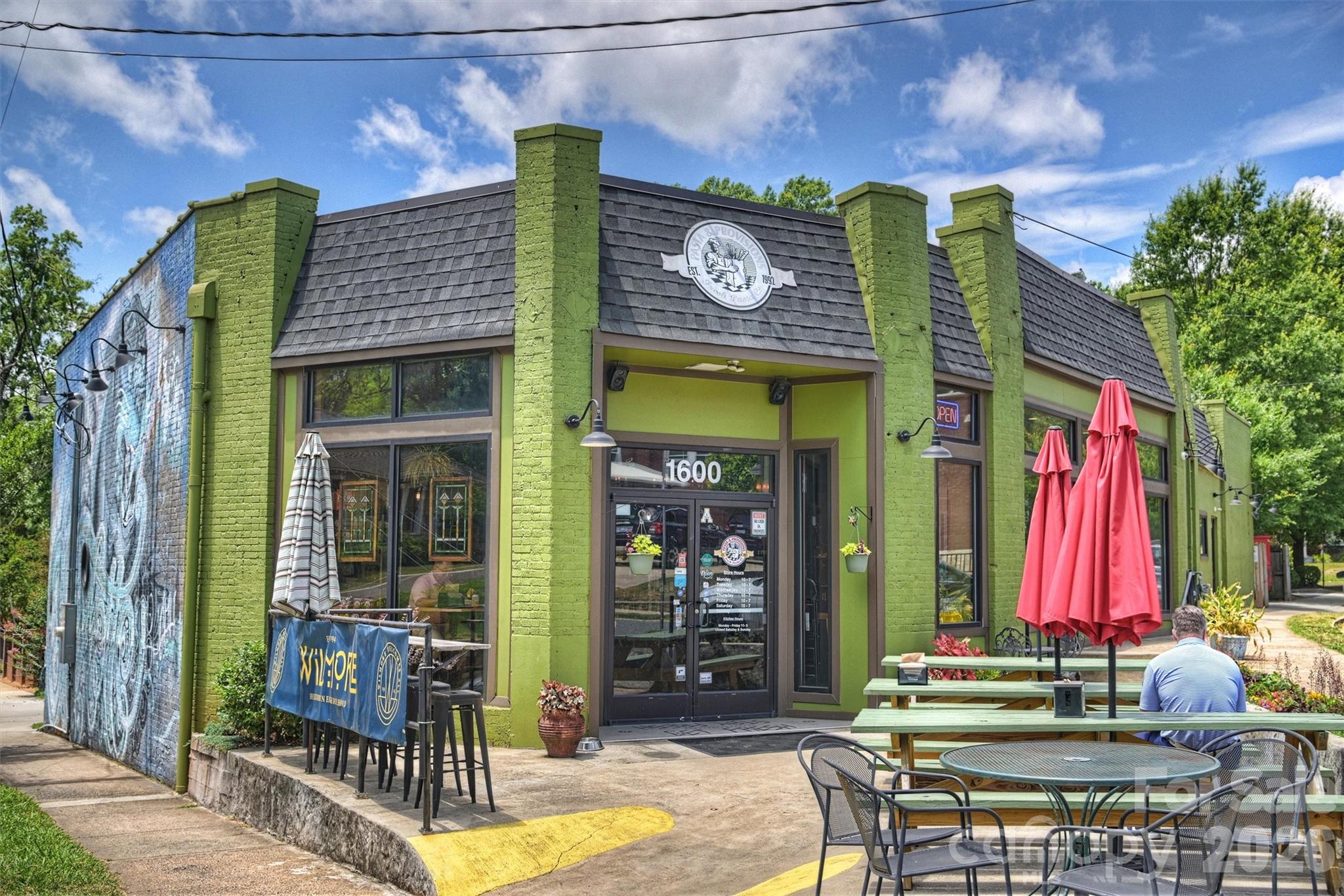 827 Spruce Street — Charlotte