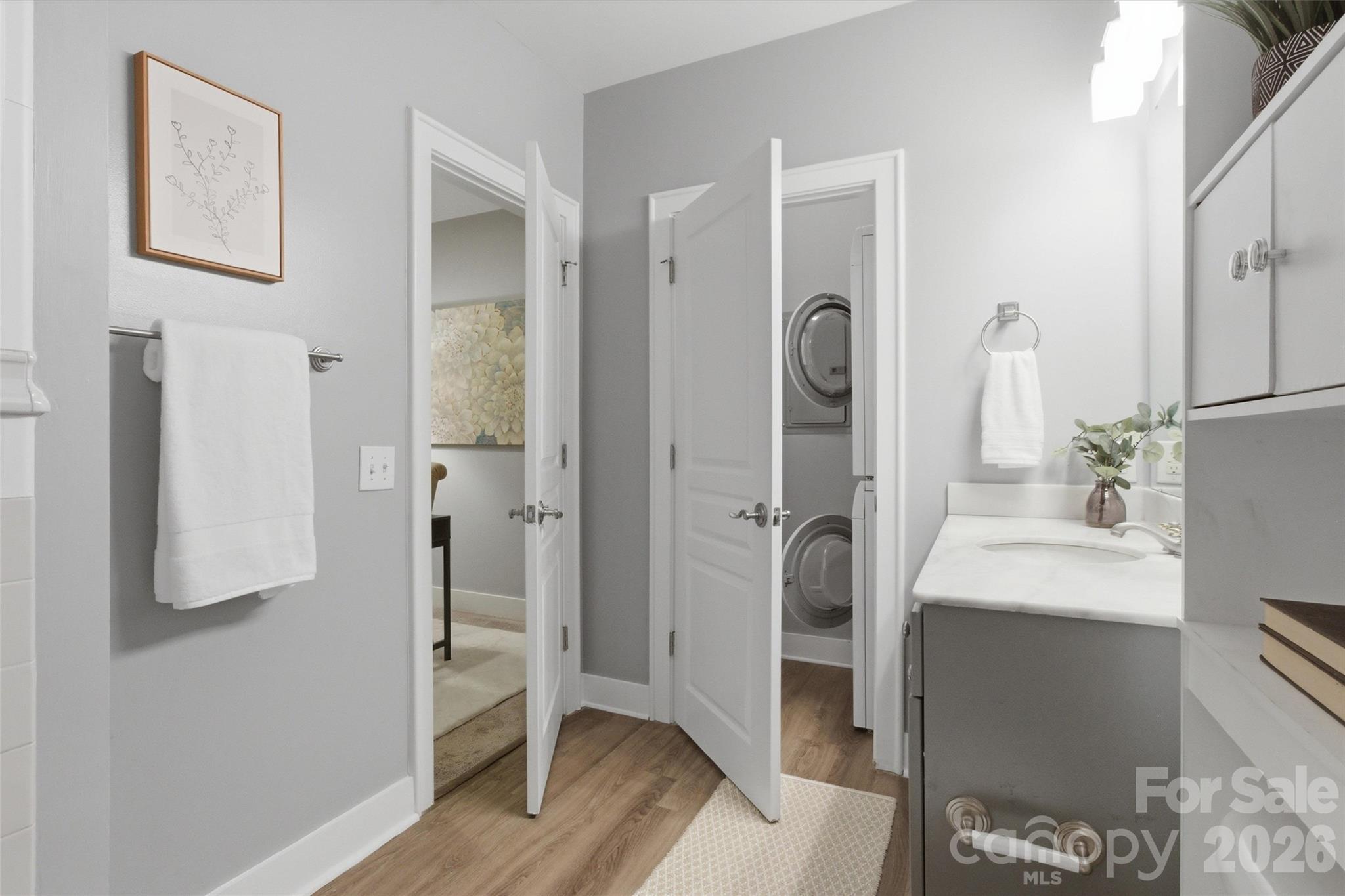 115 E Park Avenue #109 — Charlotte