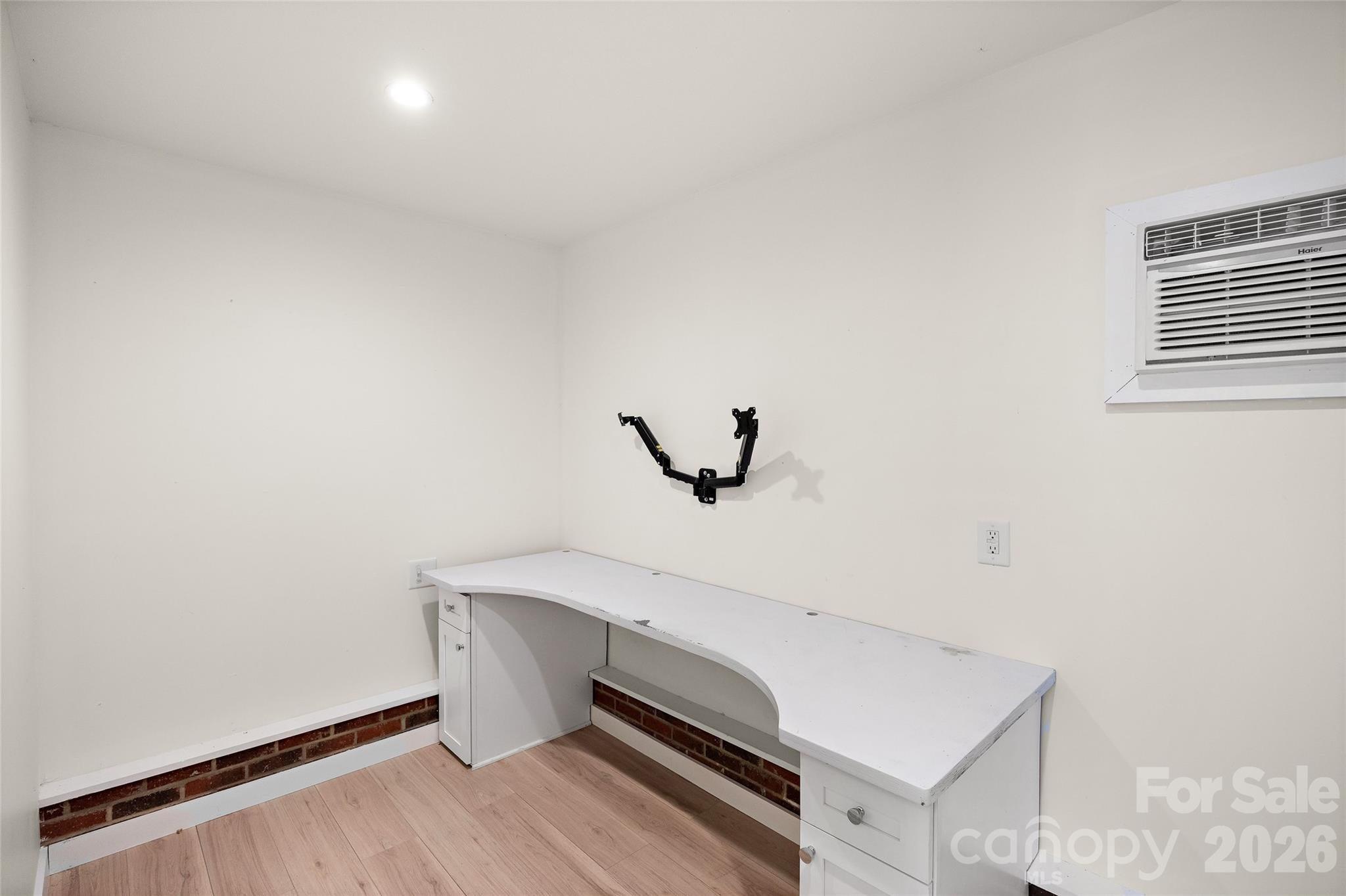 15723 Taviston Street — Huntersville