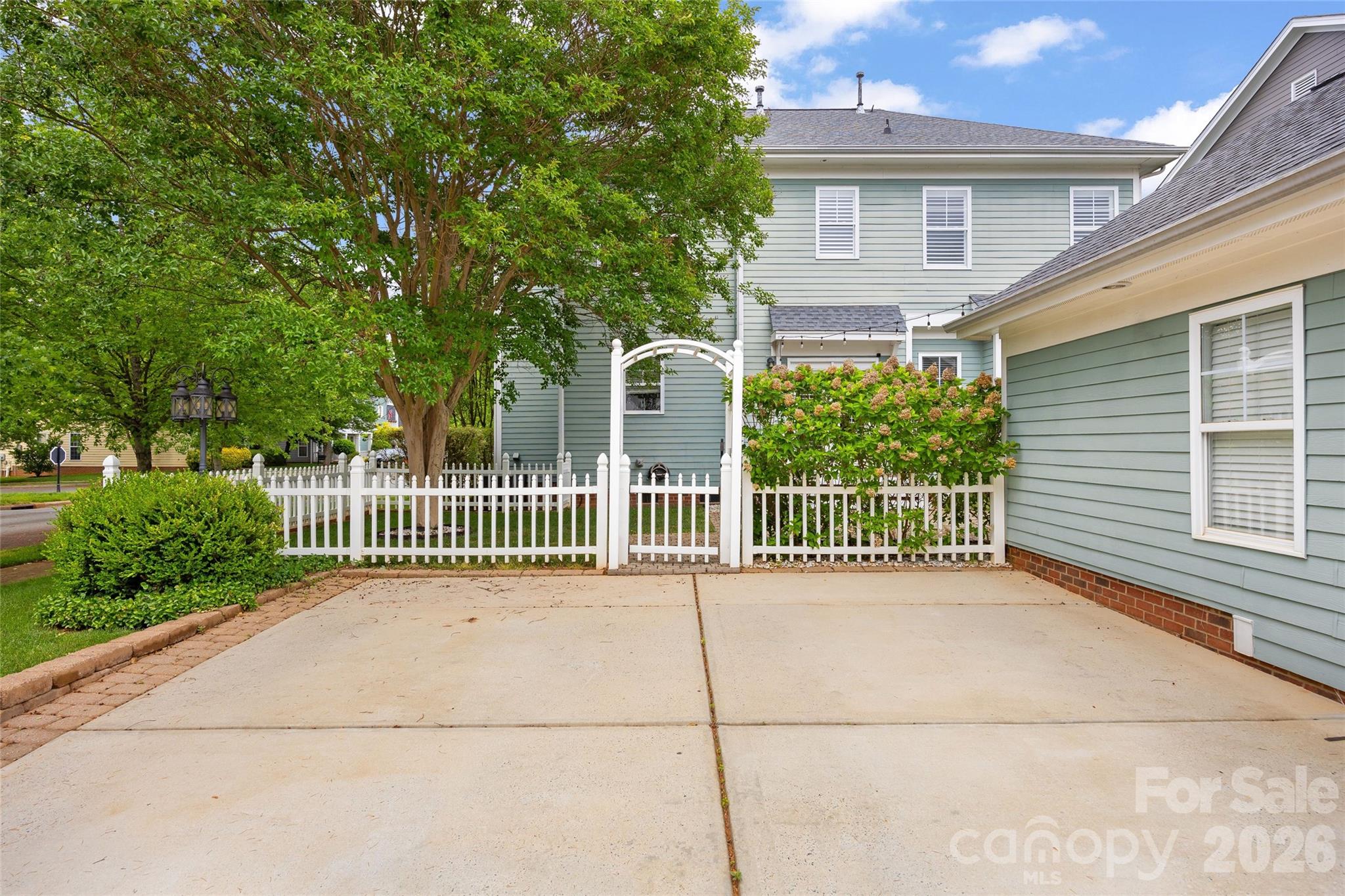 15723 Taviston Street — Huntersville