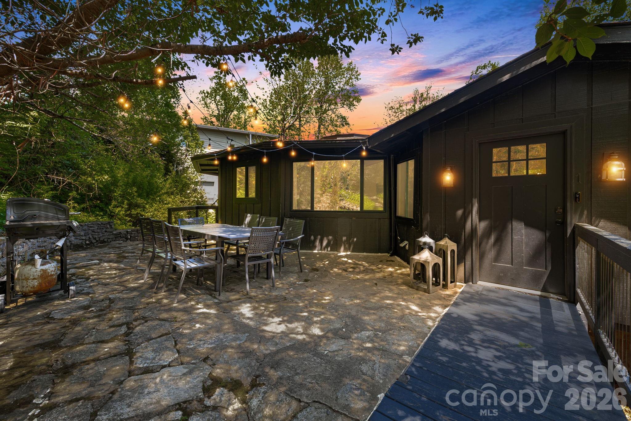 1 Patton Circle — Asheville