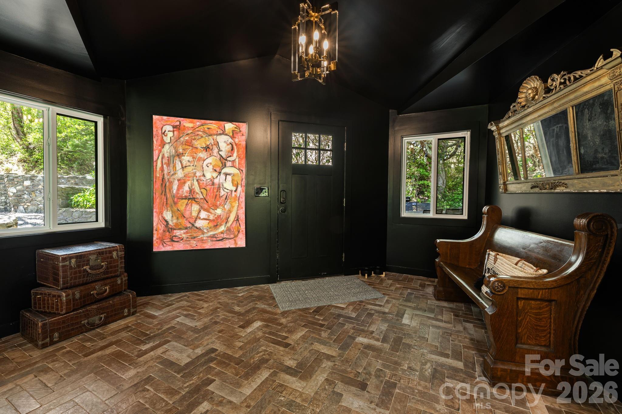 1 Patton Circle — Asheville