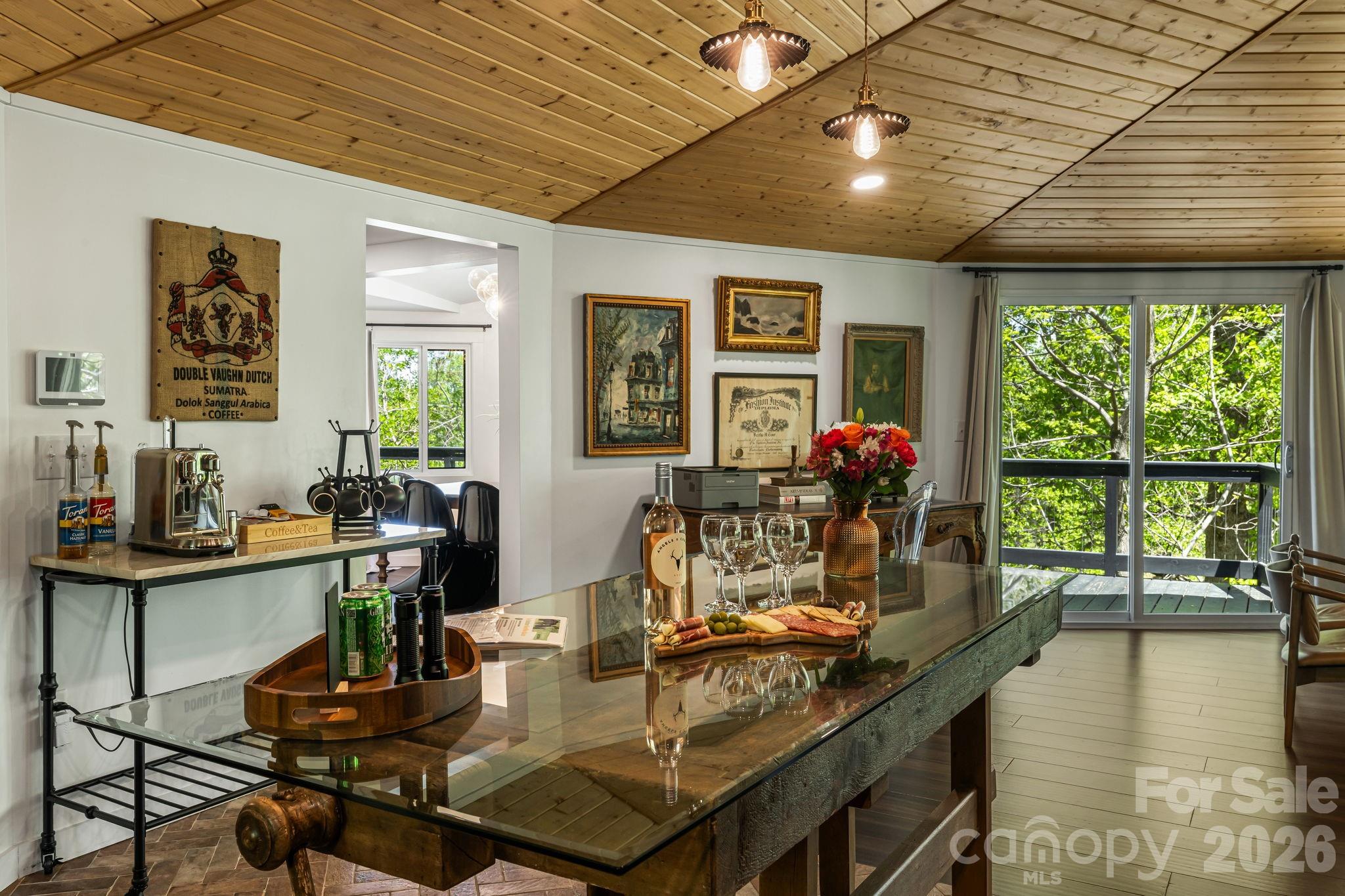 1 Patton Circle — Asheville
