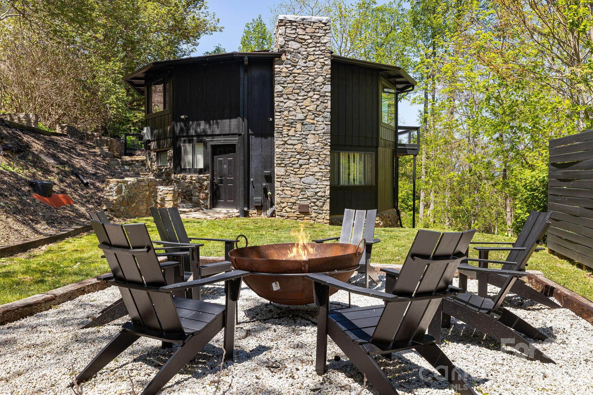 1 Patton Circle — Asheville