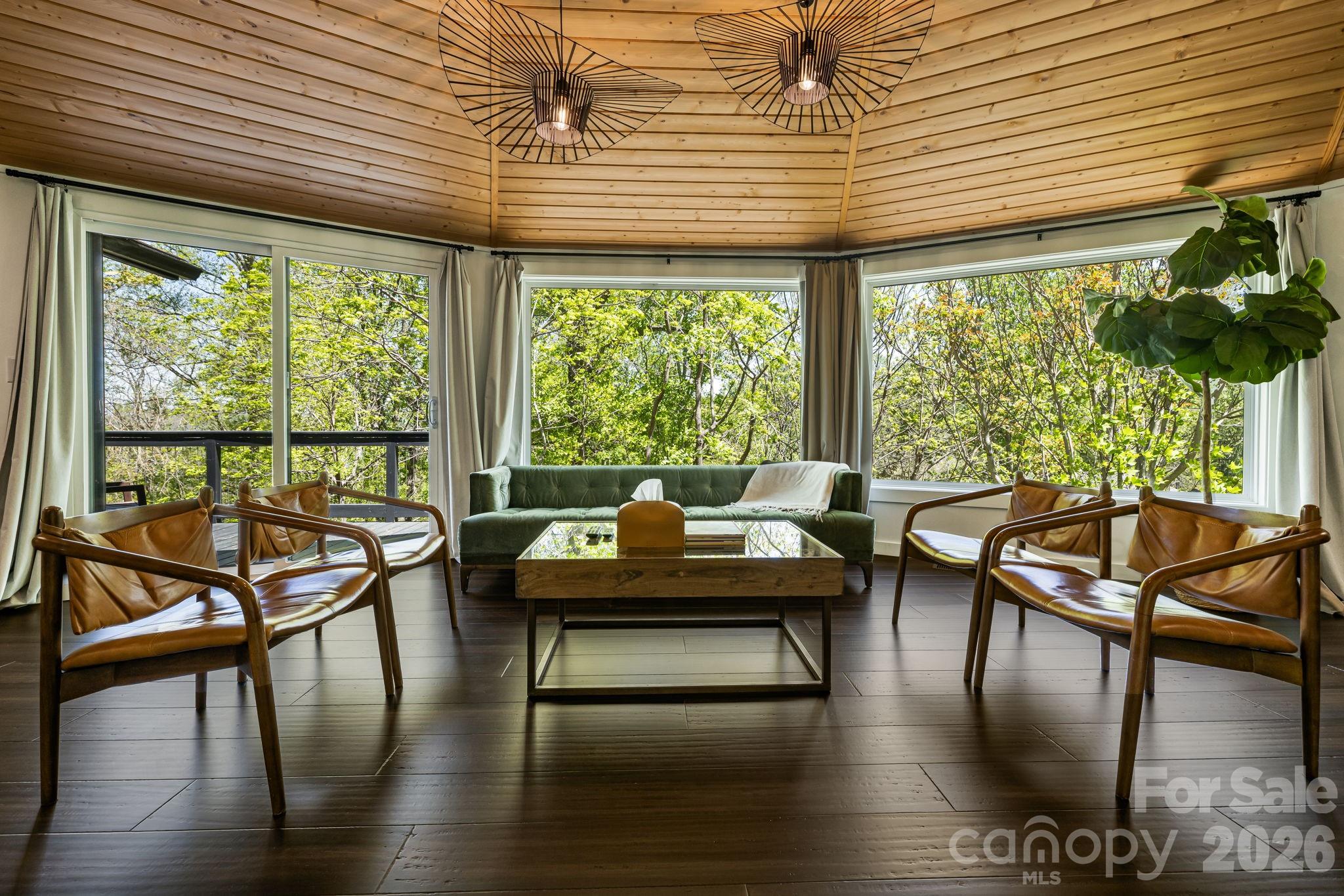 1 Patton Circle — Asheville