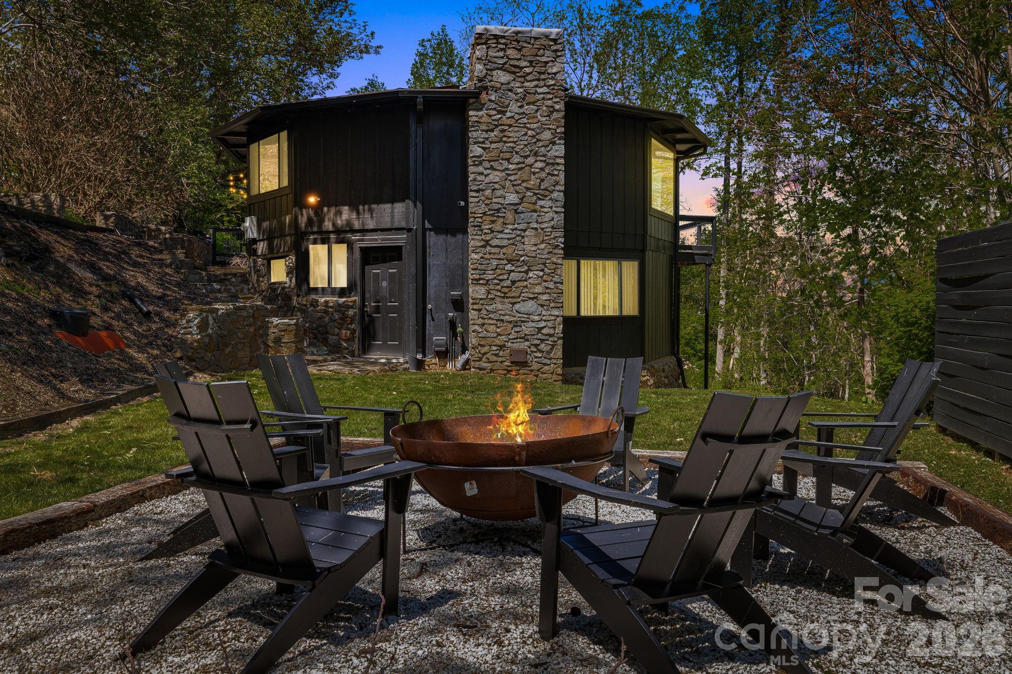 1 Patton Circle — Asheville