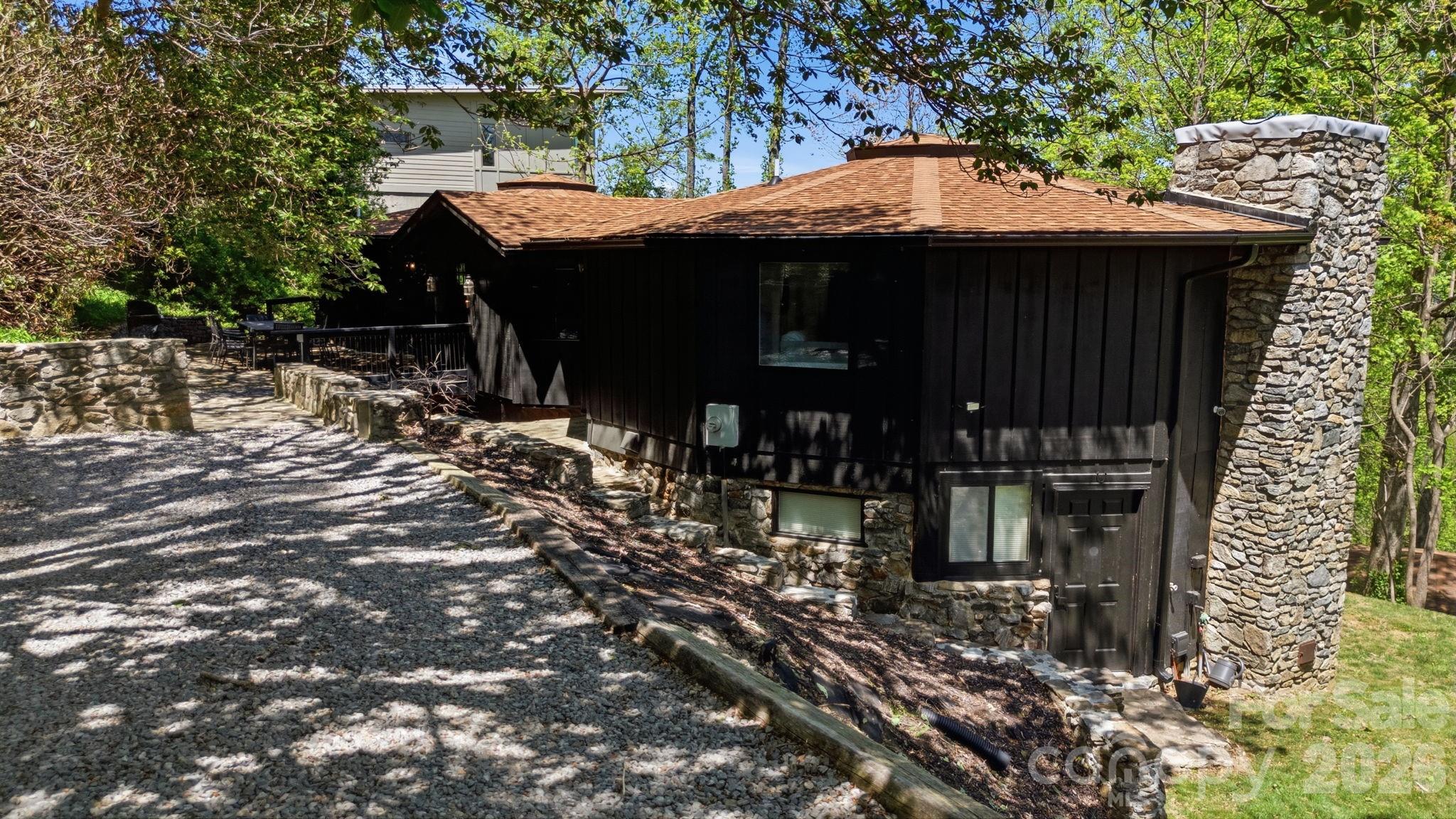 1 Patton Circle — Asheville