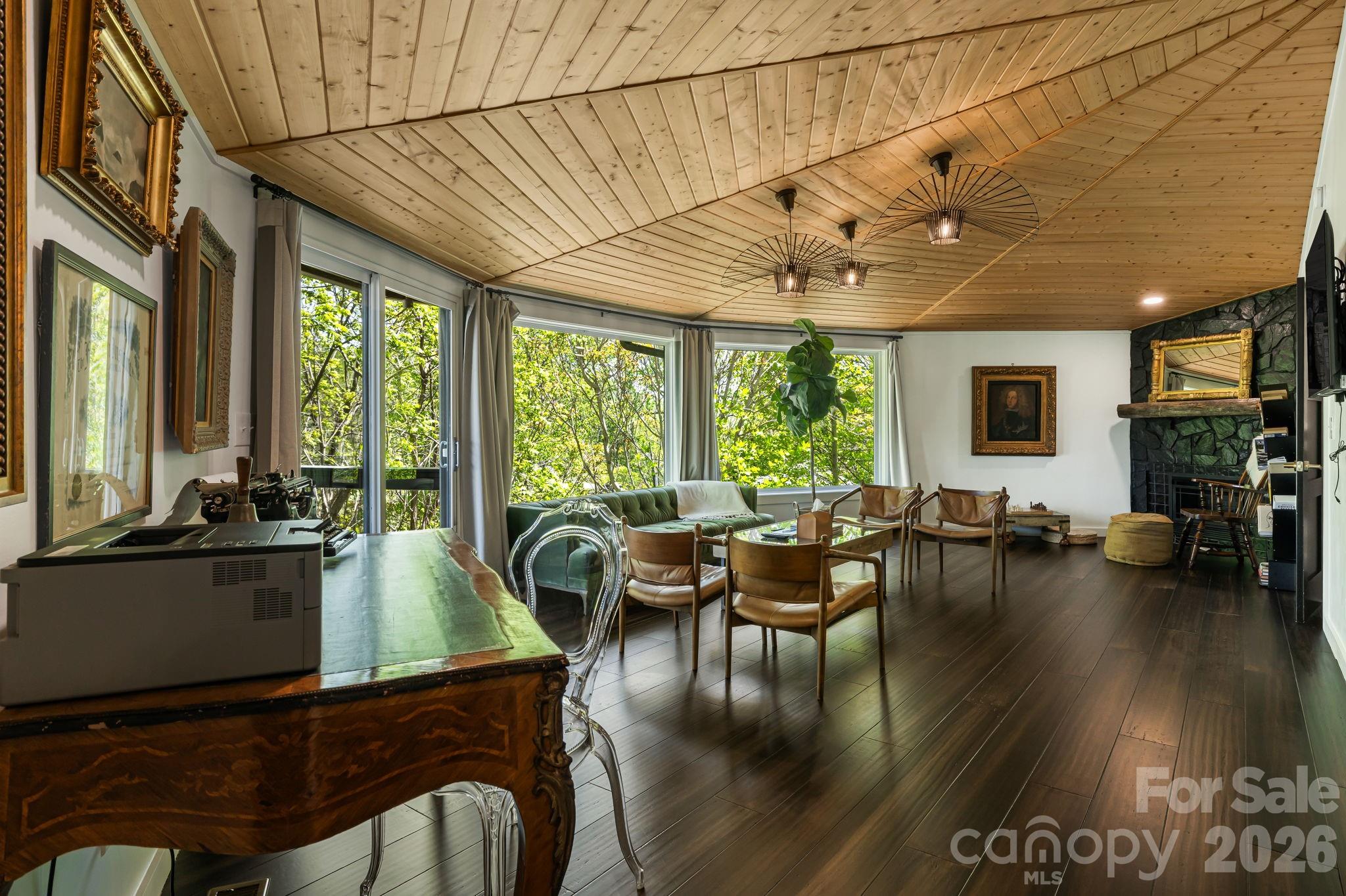 1 Patton Circle — Asheville