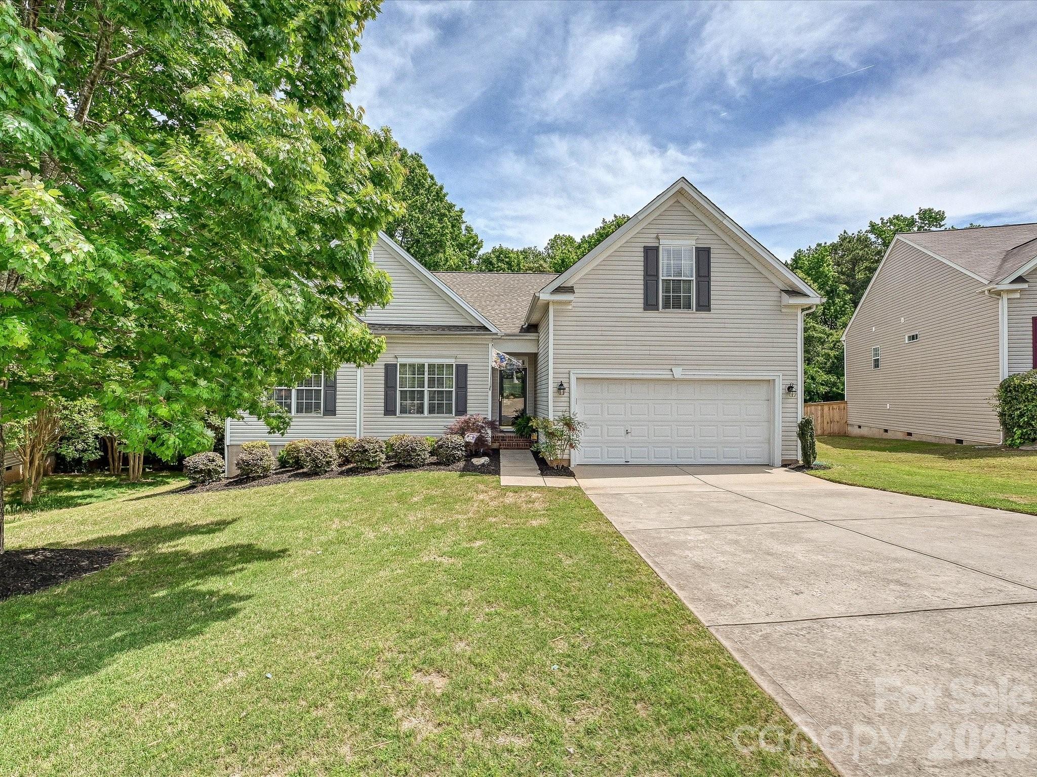 10234 Tintinhull Drive — Fort Mill