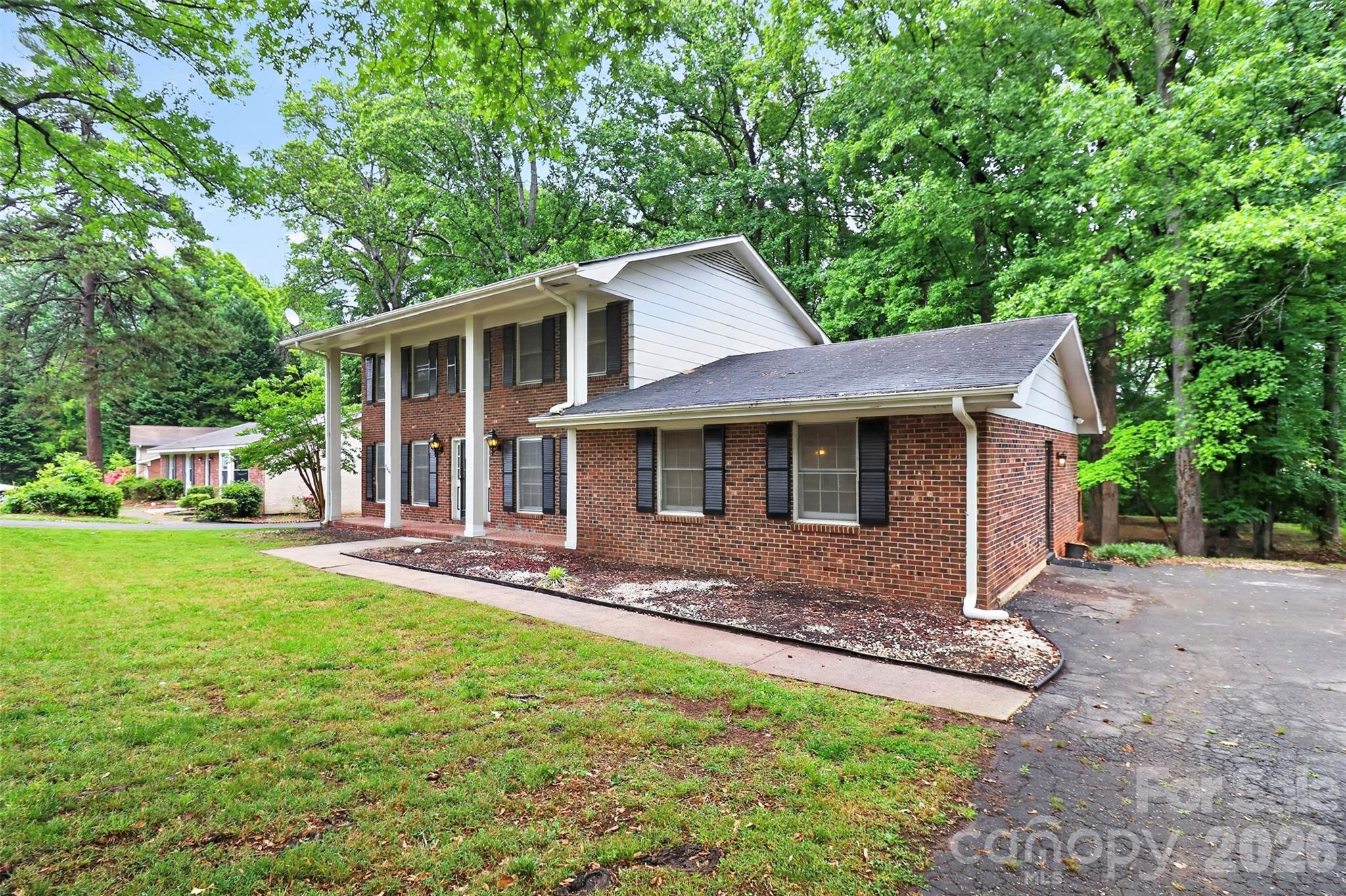 7007 Crossridge Road — Charlotte