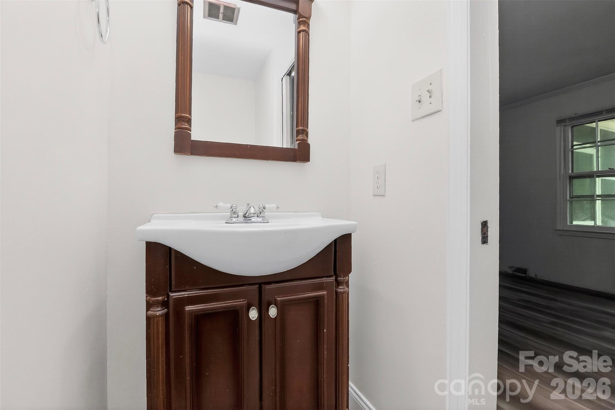 7007 Crossridge Road — Charlotte