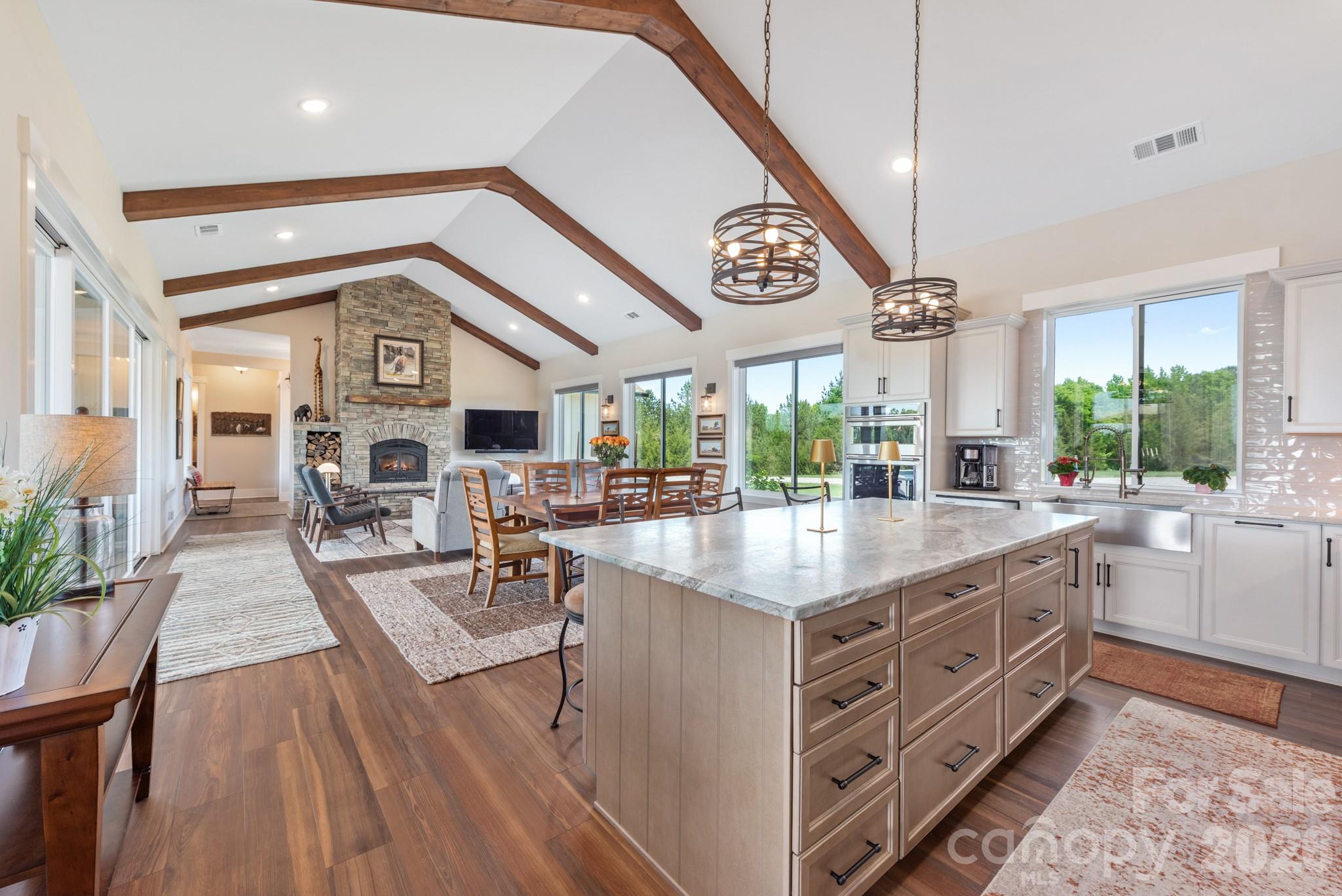 8088 Kays Drive — York
