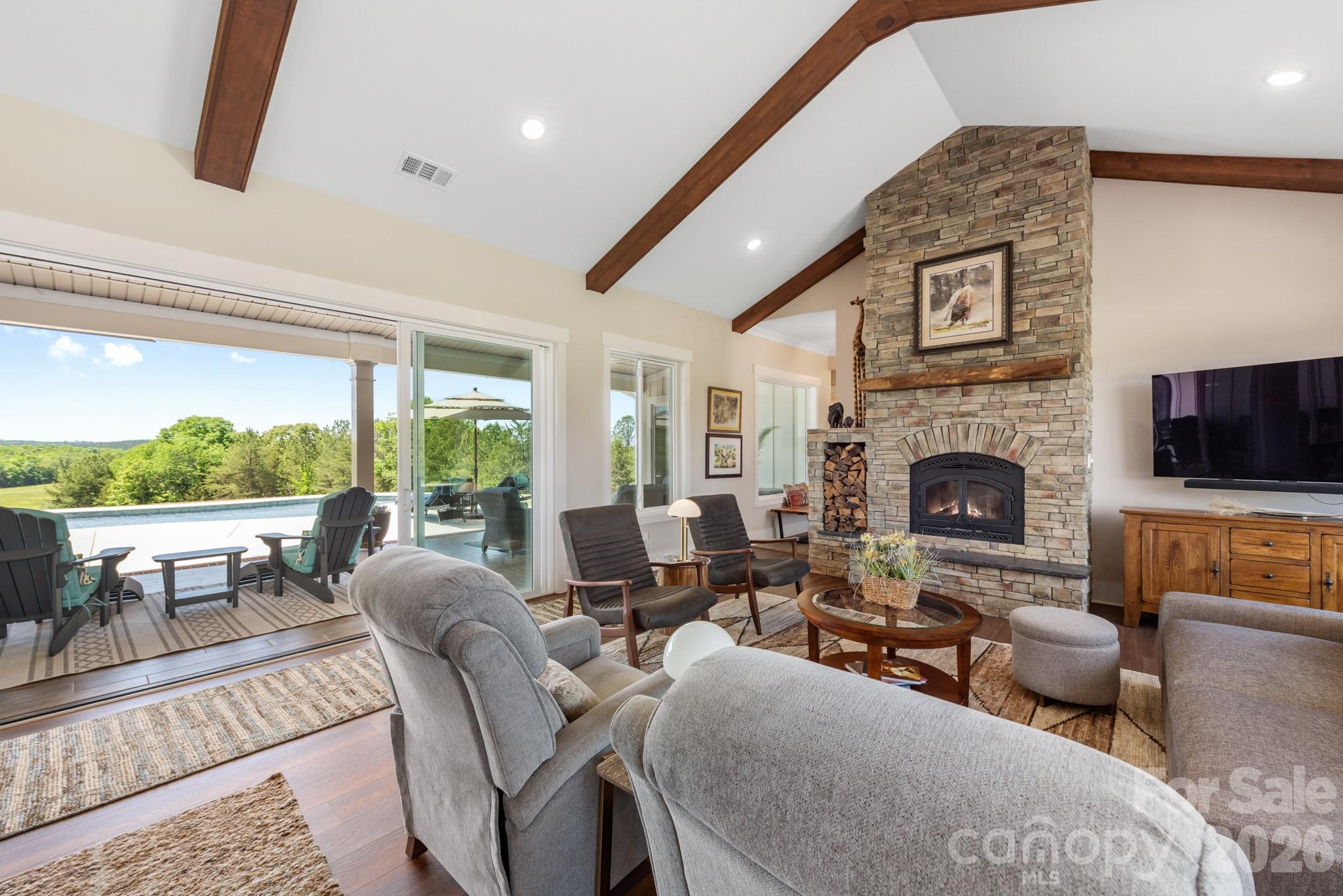 8088 Kays Drive — York
