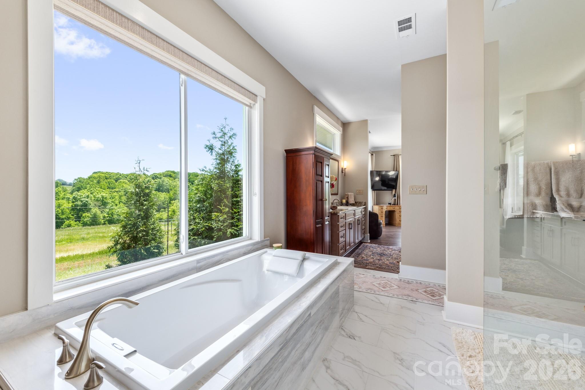 8088 Kays Drive — York