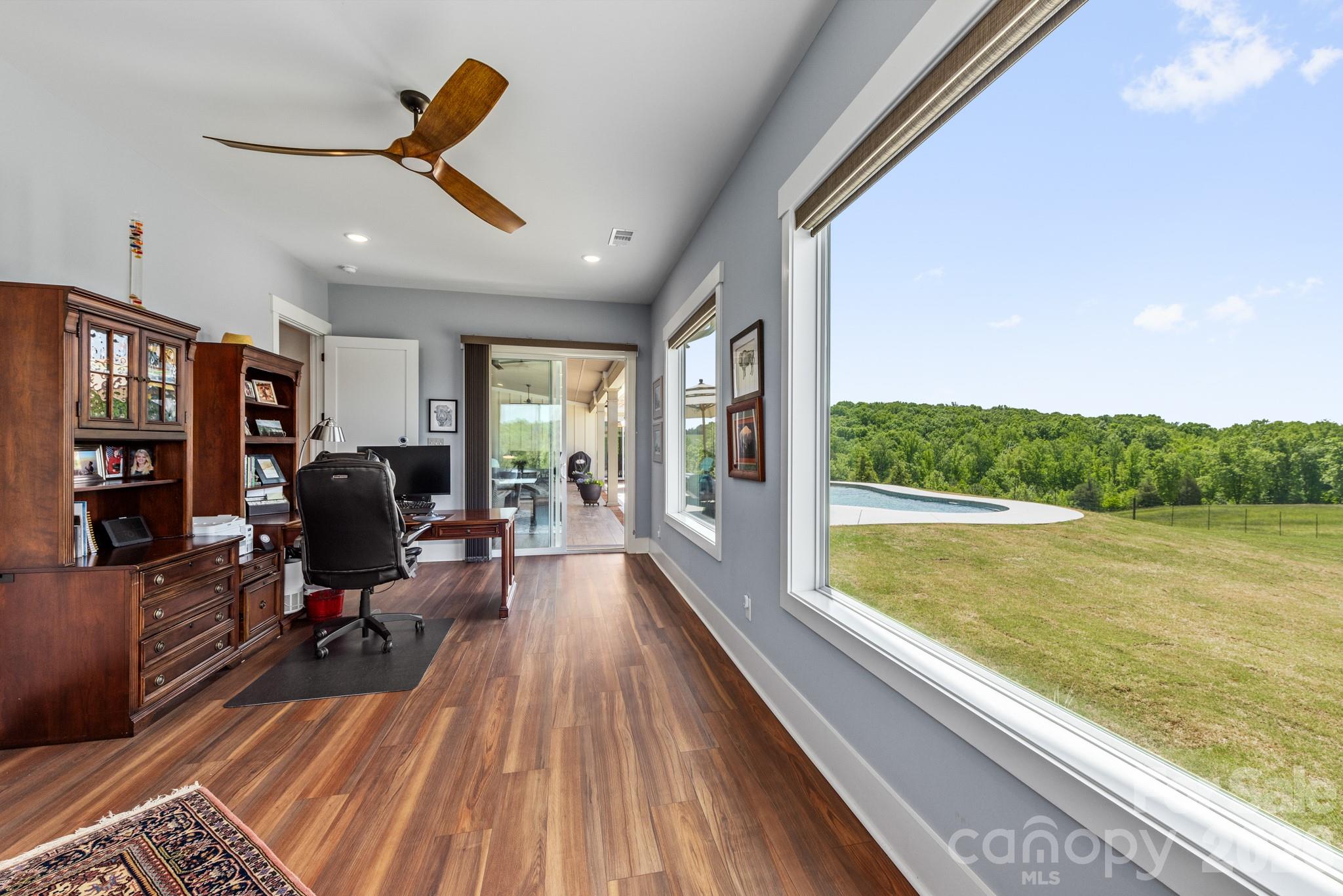 8088 Kays Drive — York
