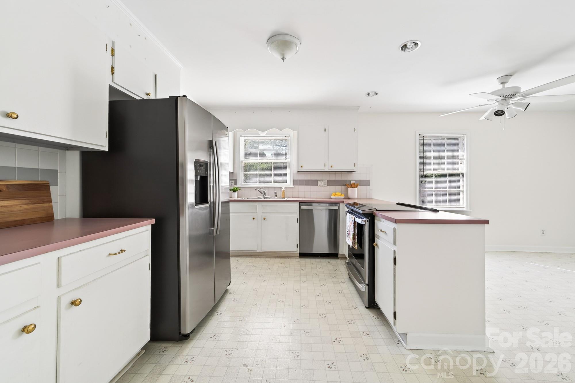 7516 Watercrest Road — Charlotte
