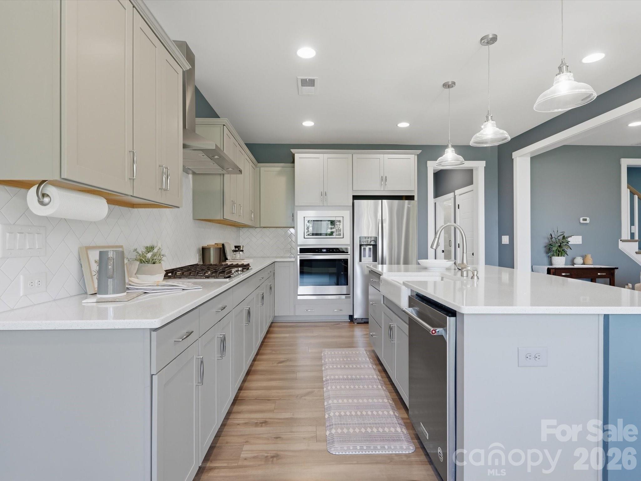 2526 Paddlers Cove Drive — Clover