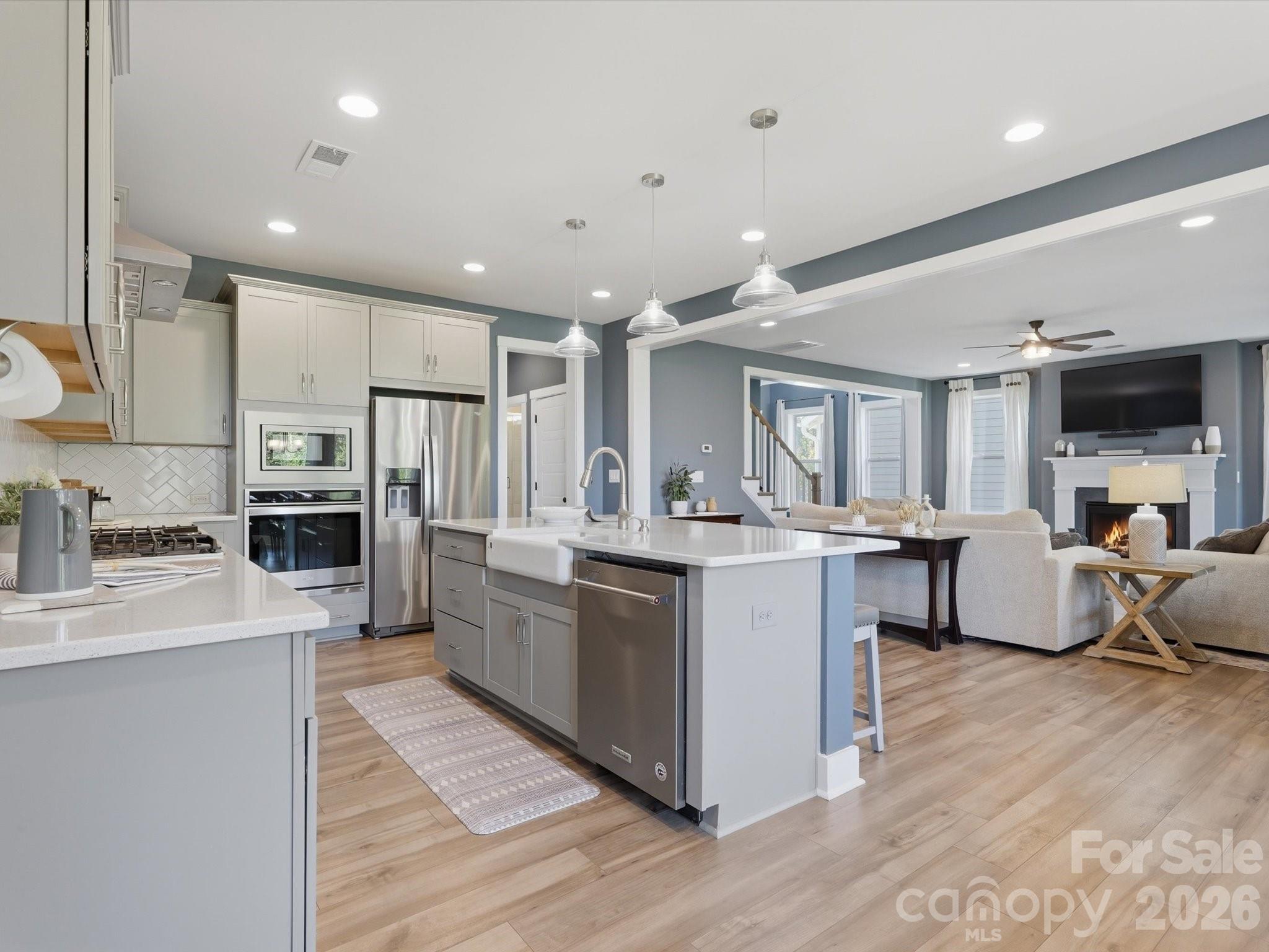 2526 Paddlers Cove Drive — Clover