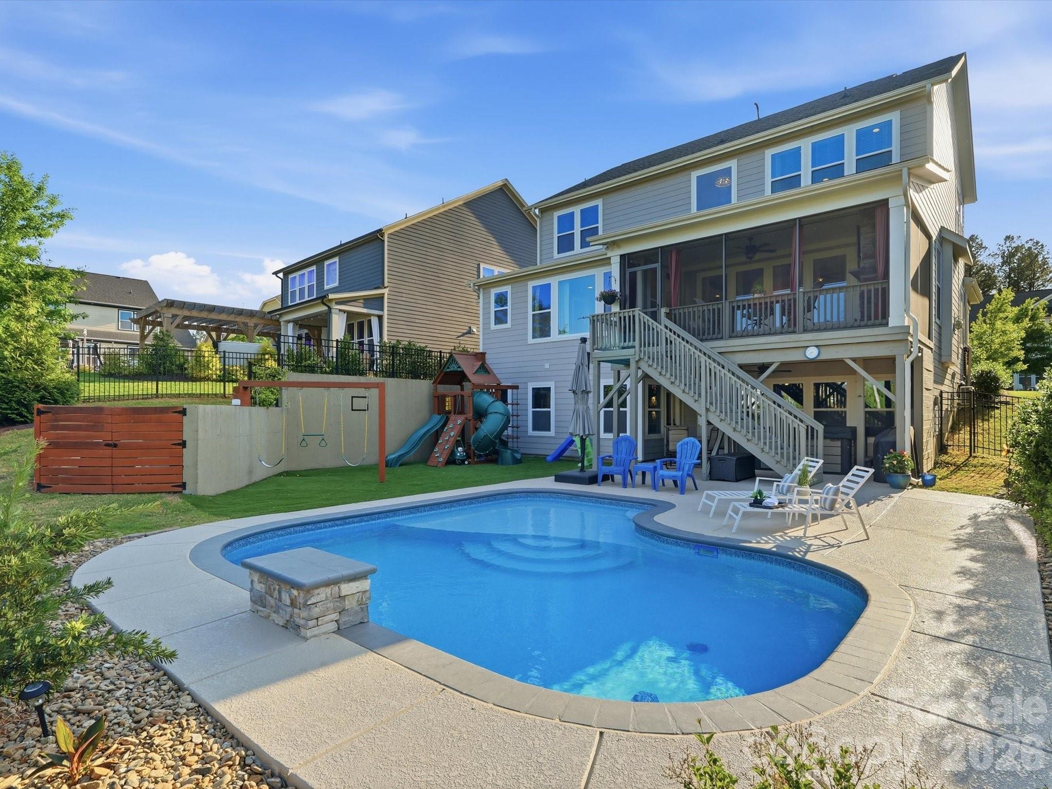 2526 Paddlers Cove Drive — Clover