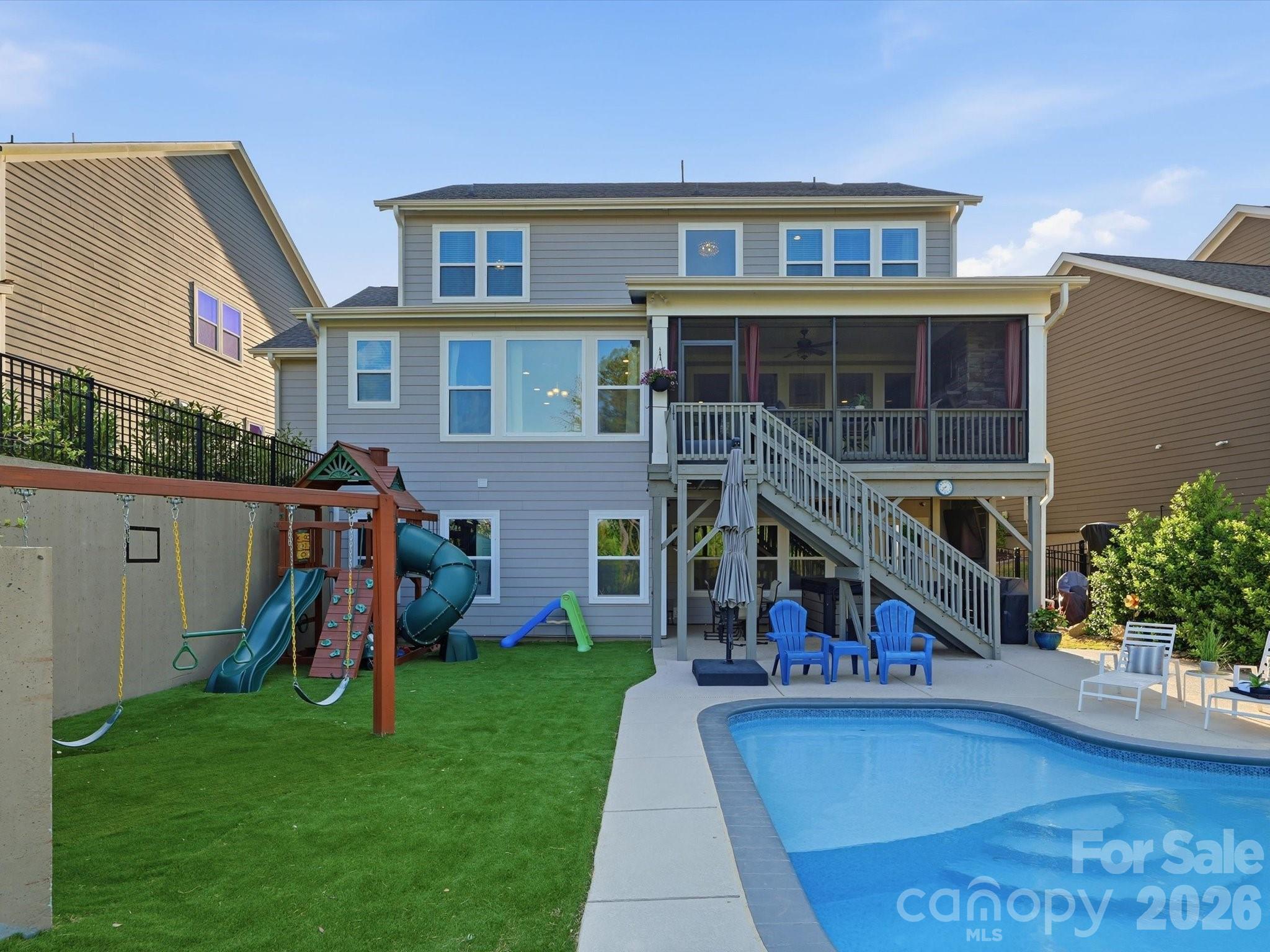 2526 Paddlers Cove Drive — Clover