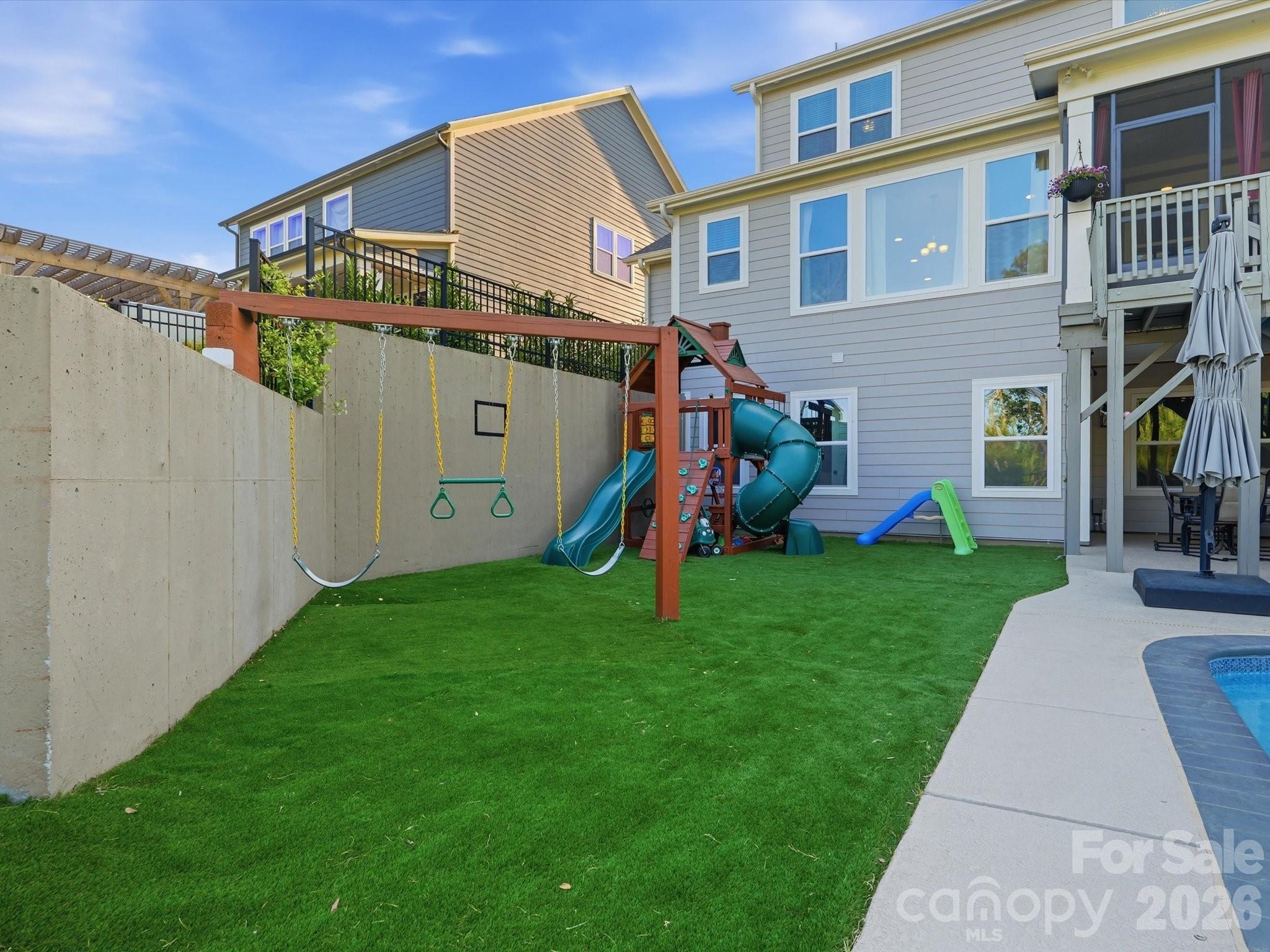 2526 Paddlers Cove Drive — Clover