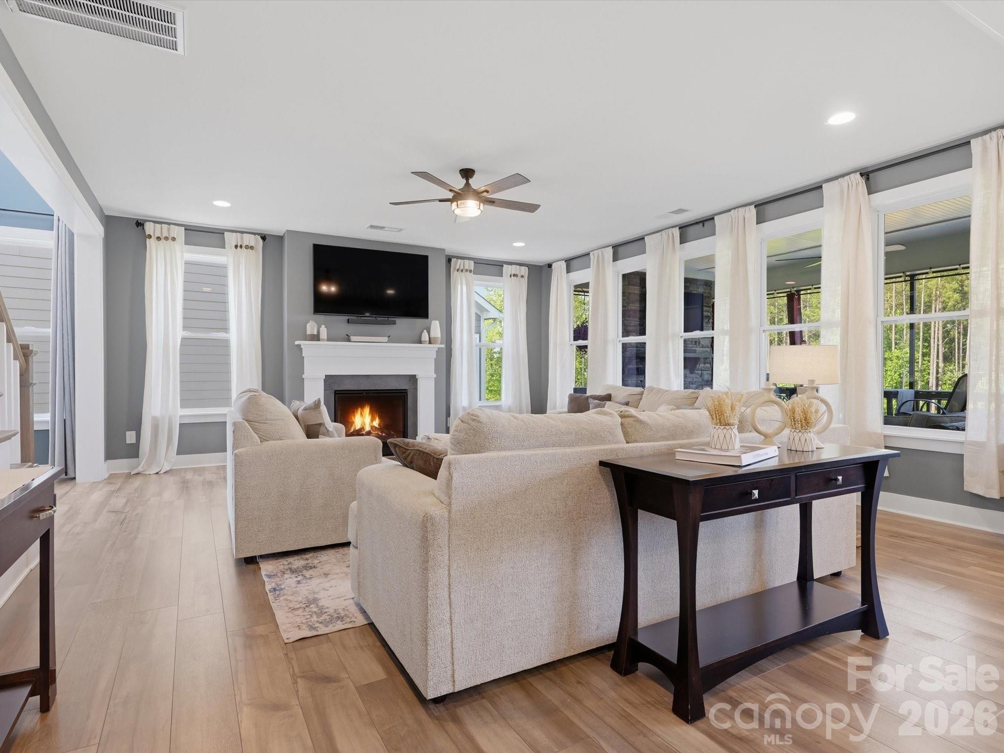 2526 Paddlers Cove Drive — Clover