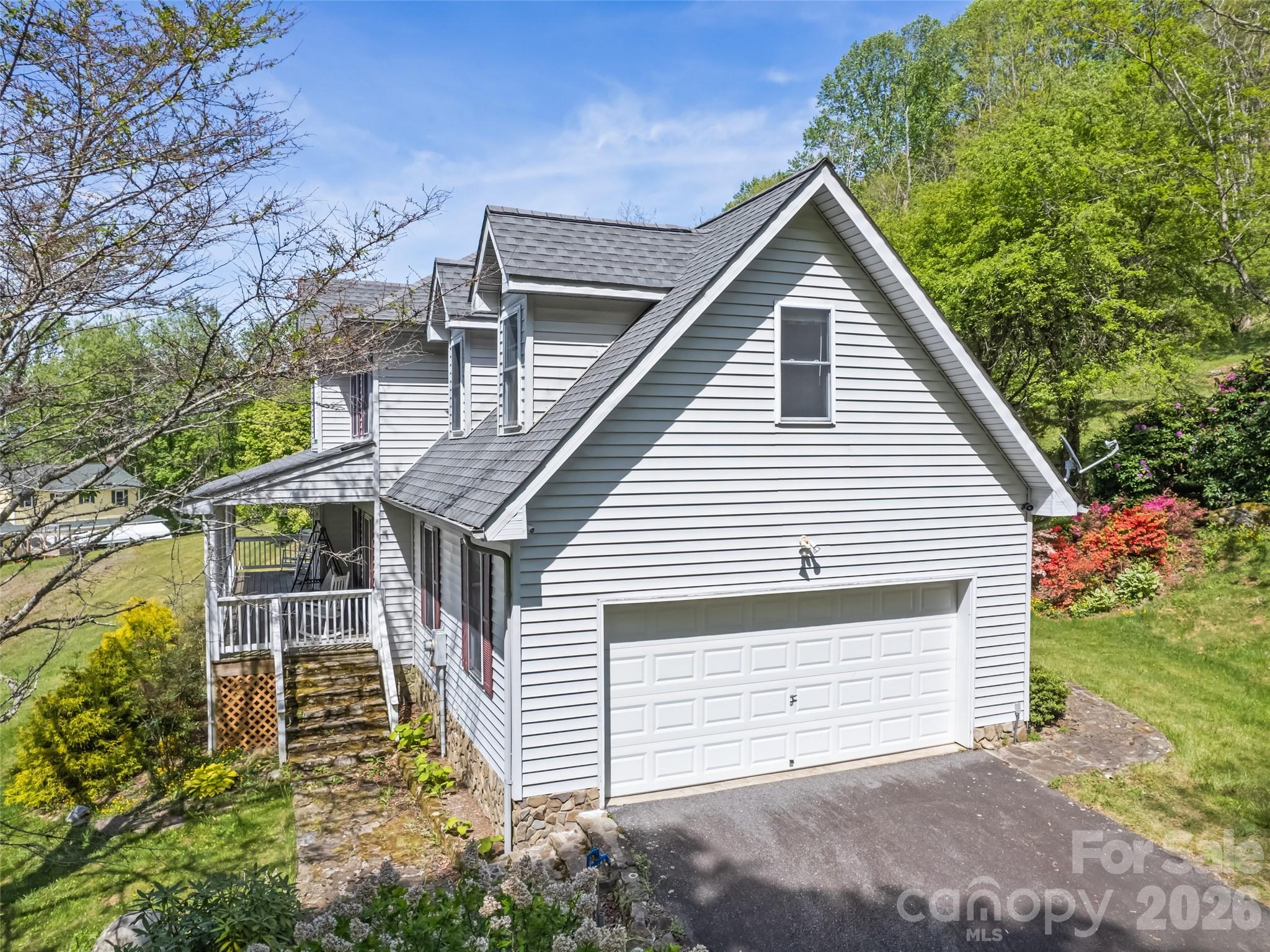 831 Red Bank Road — Waynesville