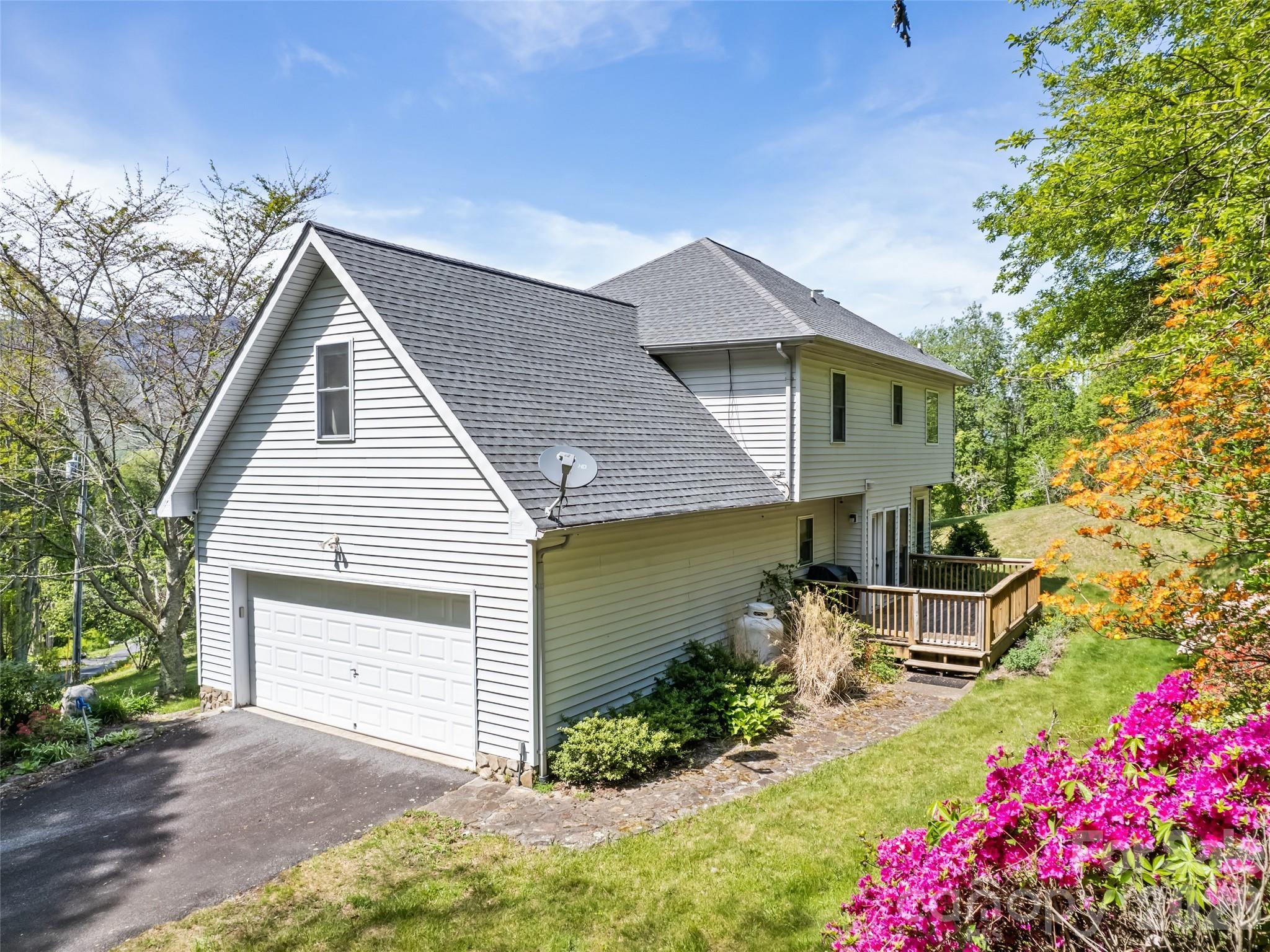 831 Red Bank Road — Waynesville