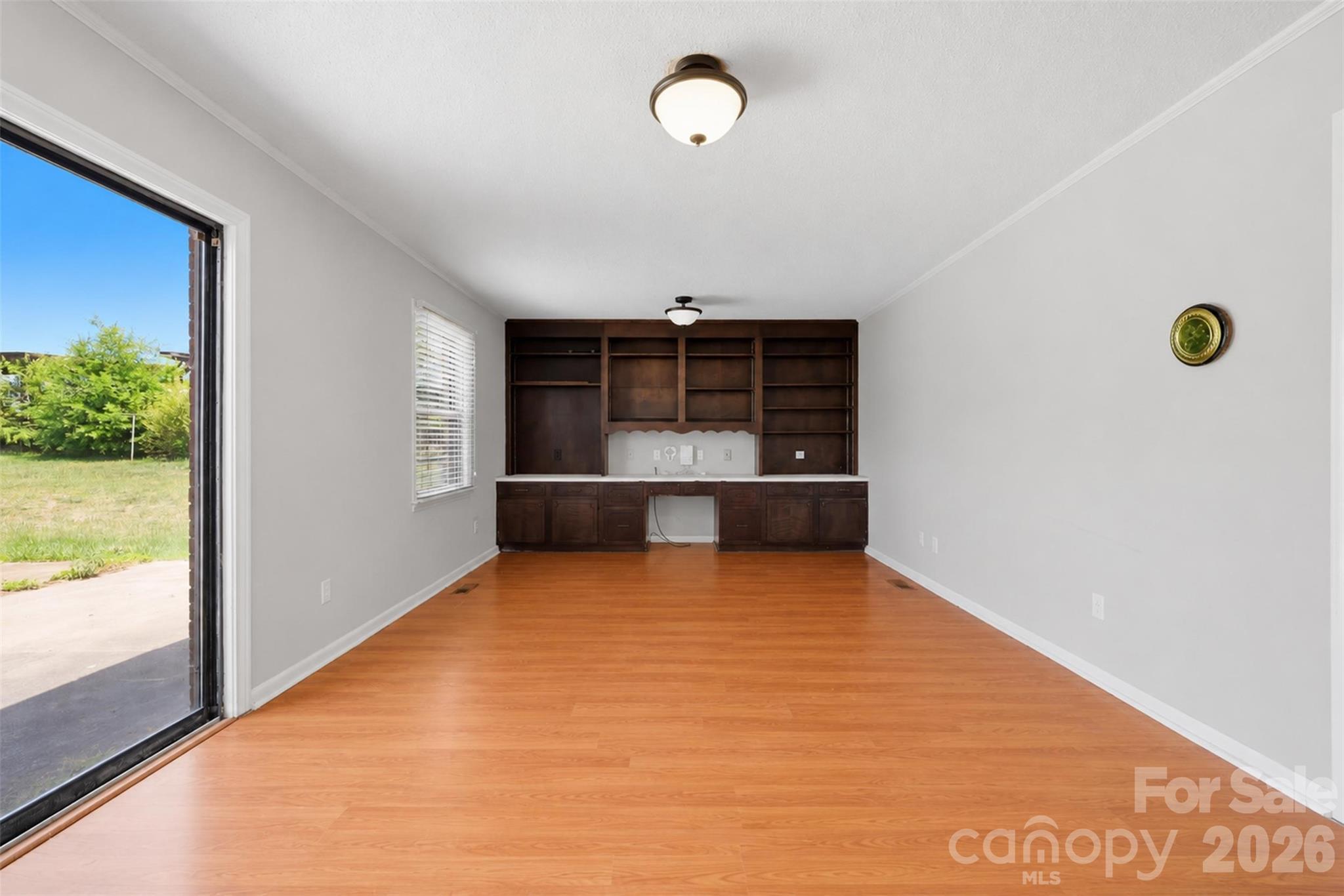 1910 26th Street NE — Hickory