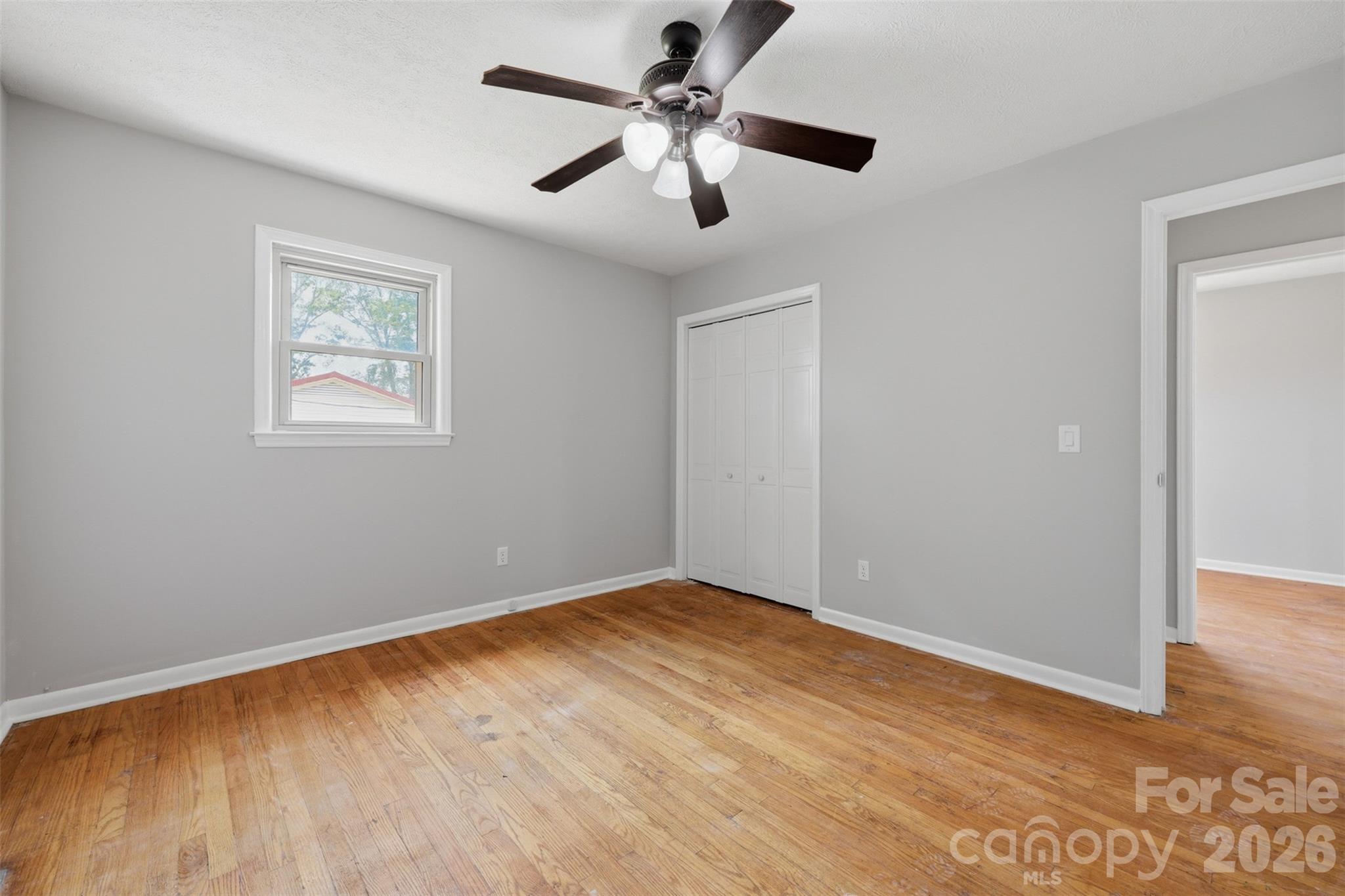 1910 26th Street NE — Hickory