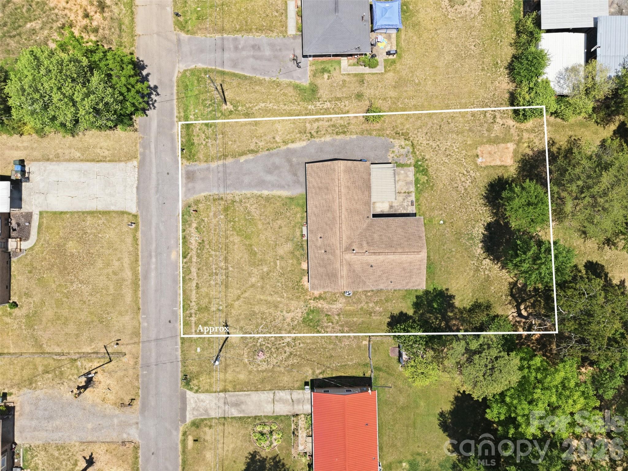 1910 26th Street NE — Hickory