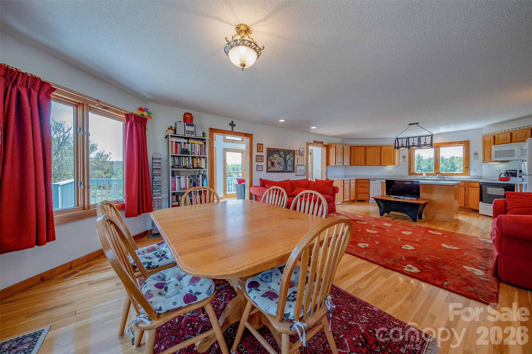 216 Deer Track Lane — Sparta