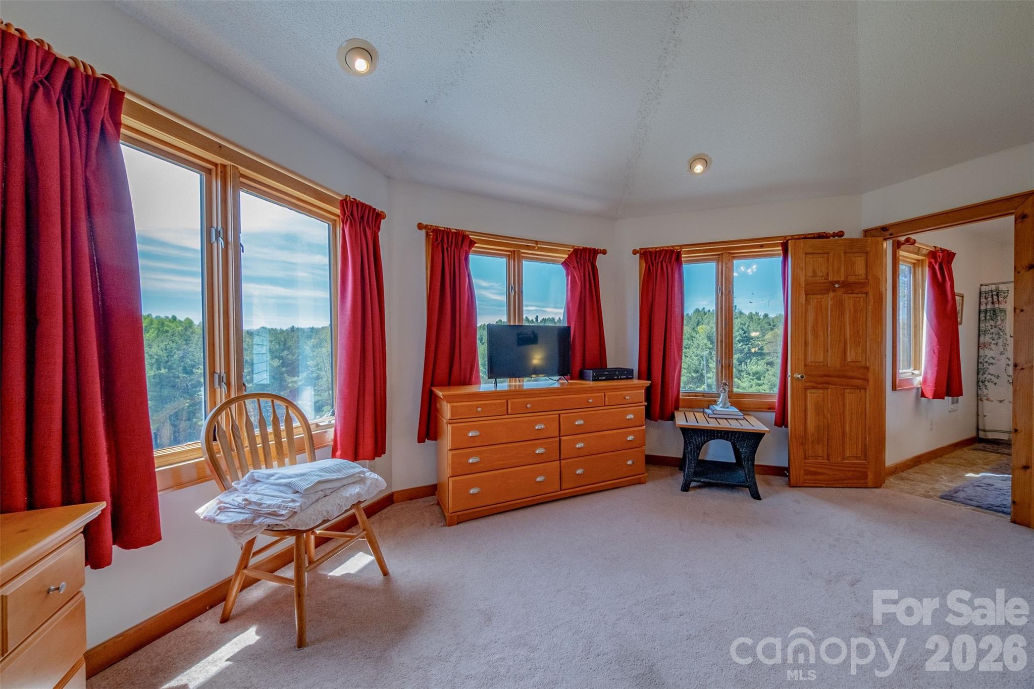 216 Deer Track Lane — Sparta