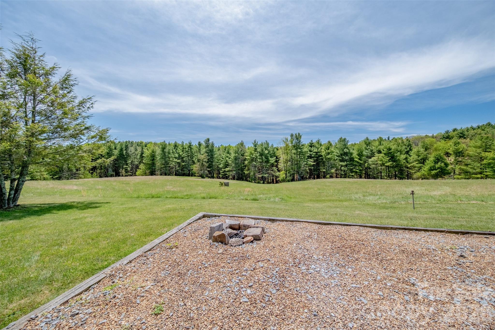 216 Deer Track Lane — Sparta