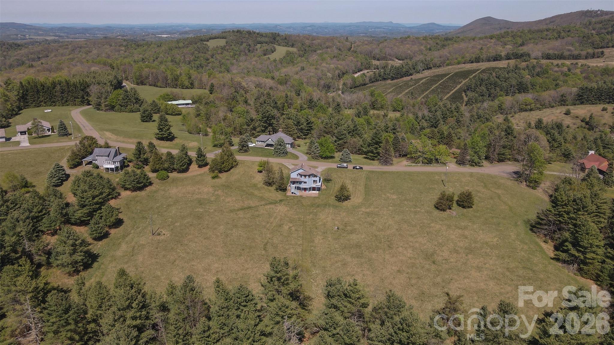 216 Deer Track Lane — Sparta