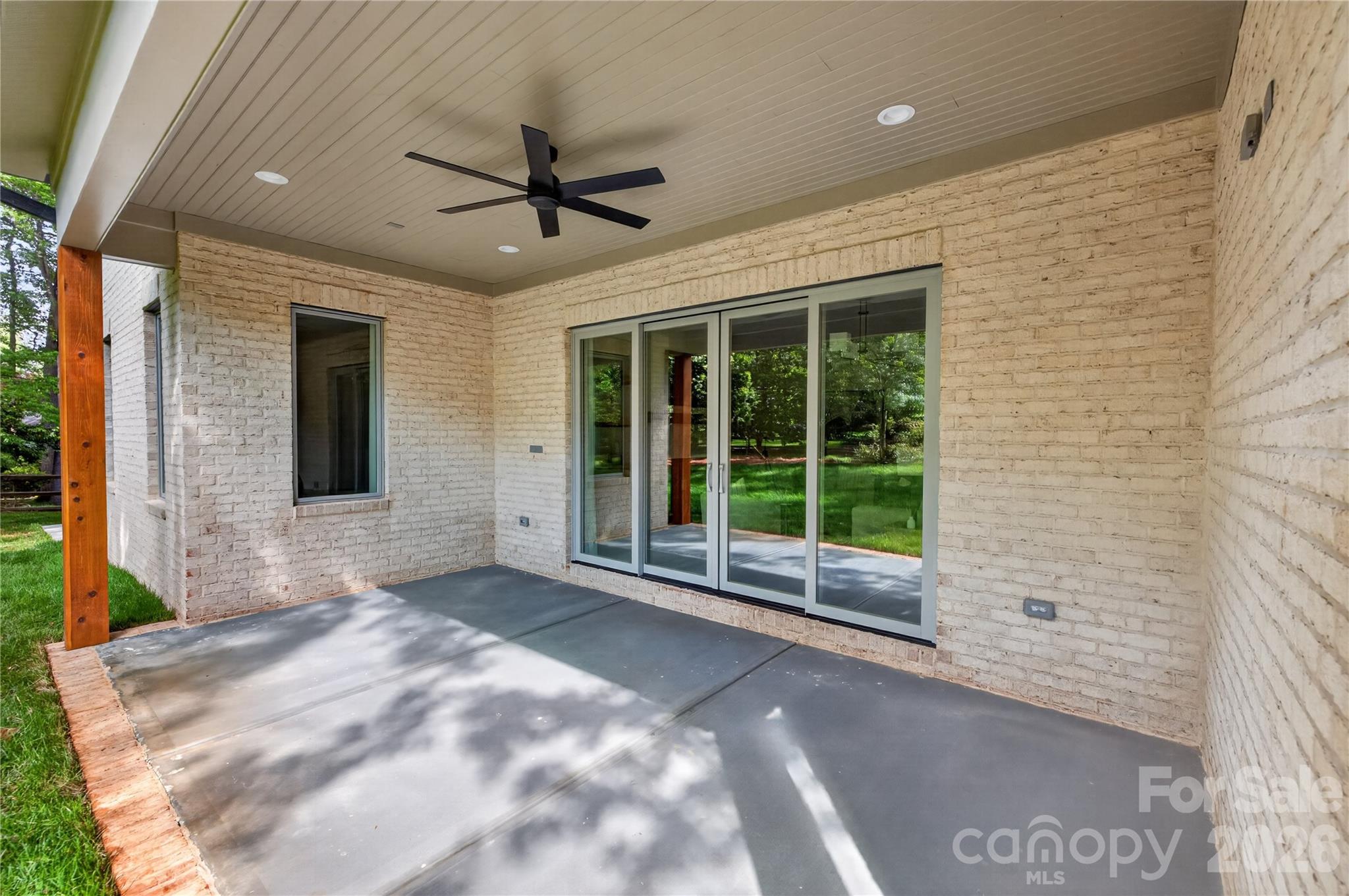 1600 E Barden Road — Charlotte