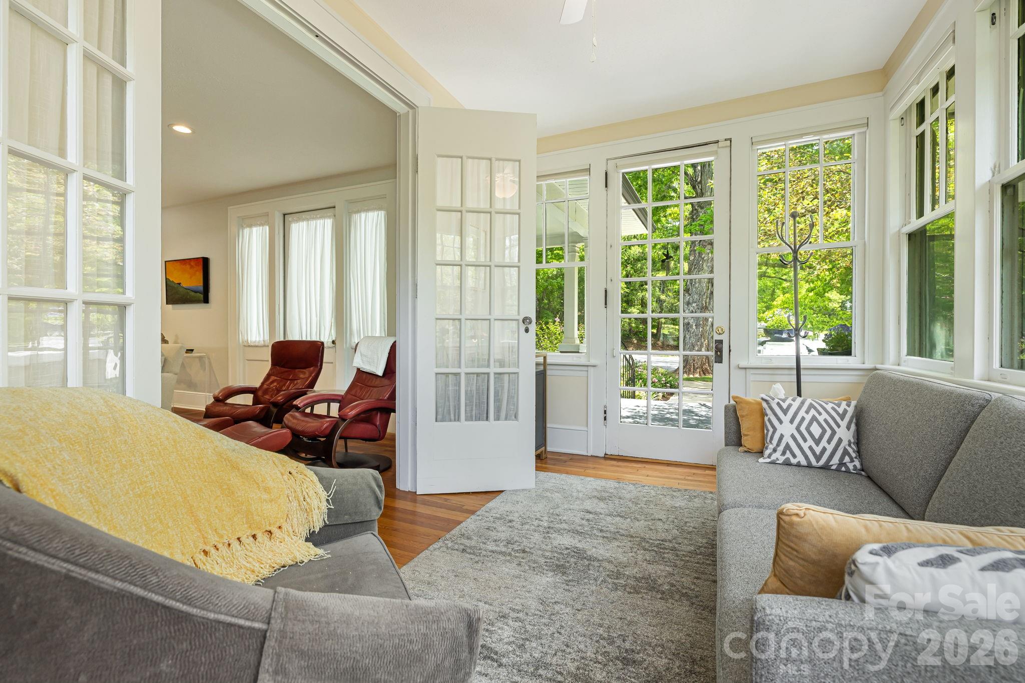 52 Edwin Place — Asheville